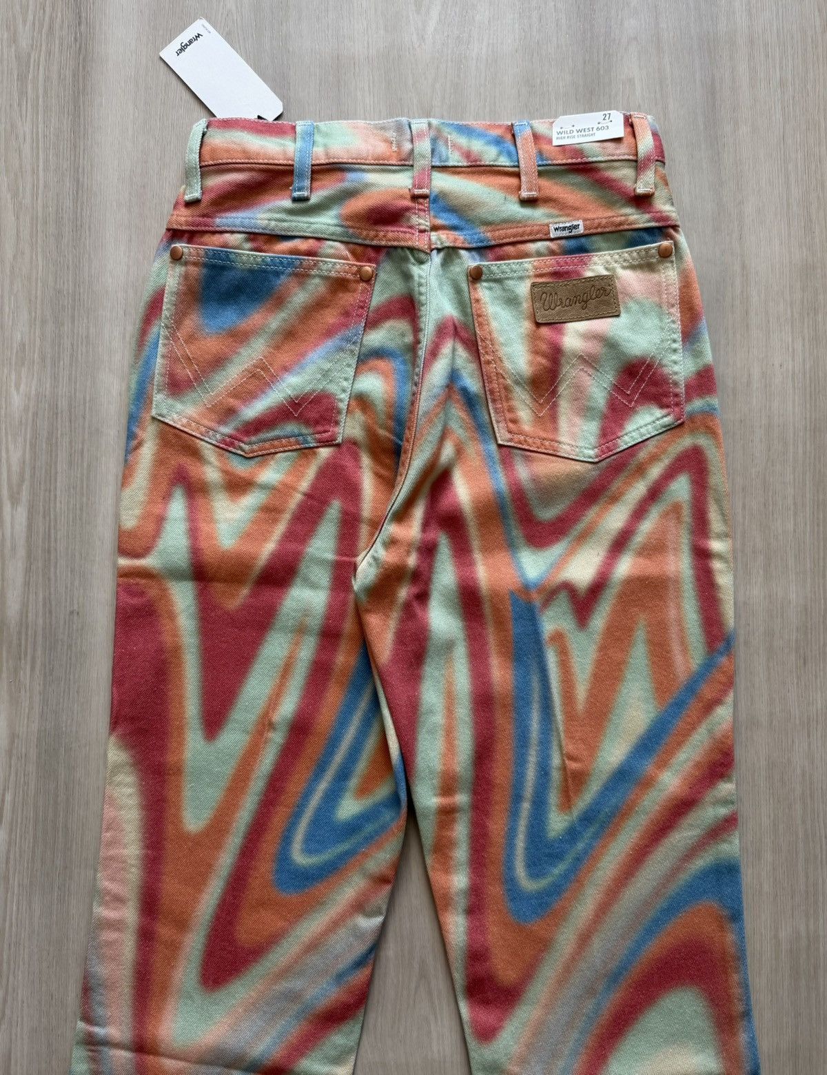 Wrangler NEW Wrangler Wild West 603 High Rise Straight Rainbow Sz 27 Size 27" / US 4 / IT 40 - 3 Thumbnail