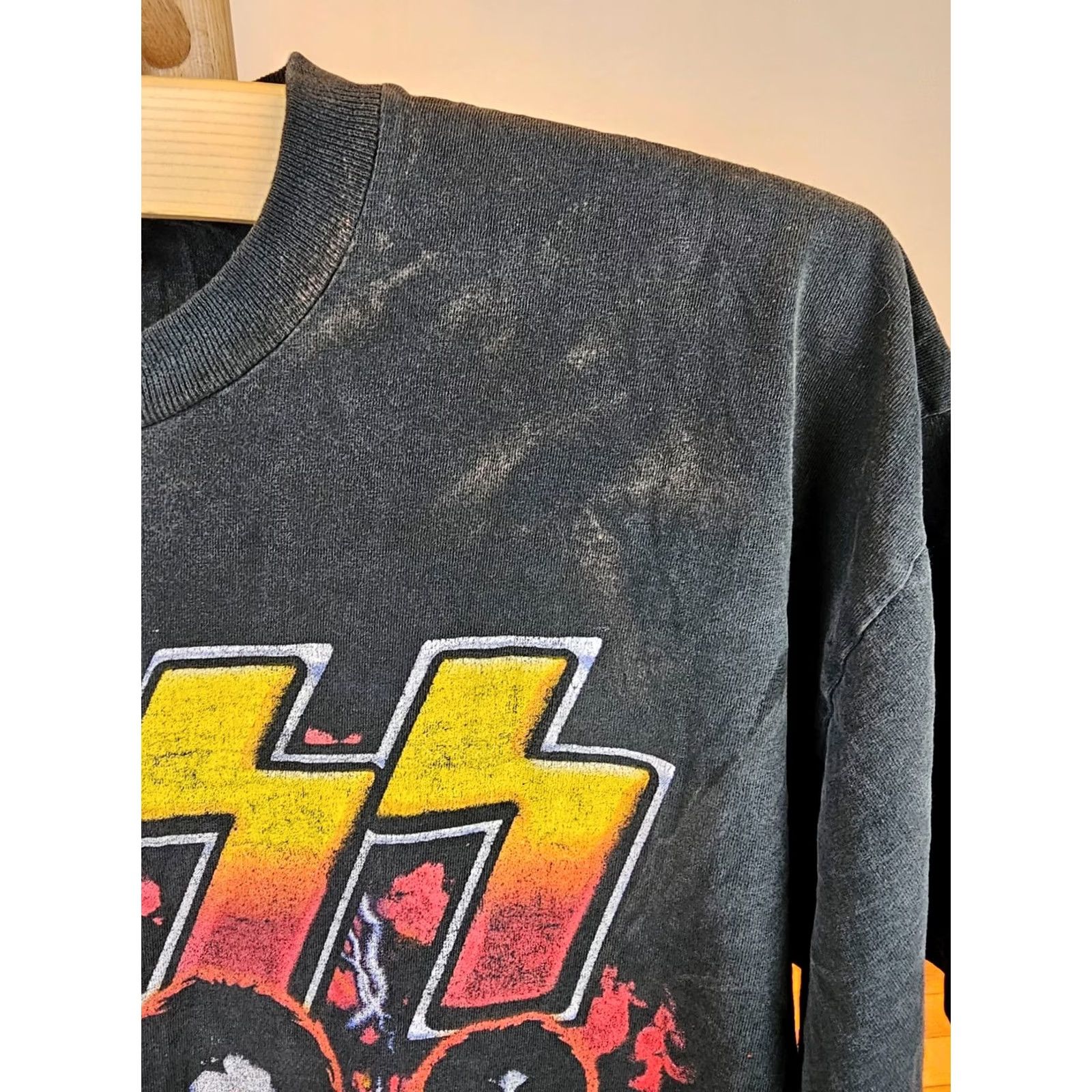 Vintage VINTAGE KISS THE FAREWELL TOUR T-SHIRT XL Black Cotton Jersey Short Sleeve Round Neck 2000 Distressed Trashed Men XL Band Rock Retro USA 1973-2000 Size US XL / EU 56 / 4 - 2 Thumbnail