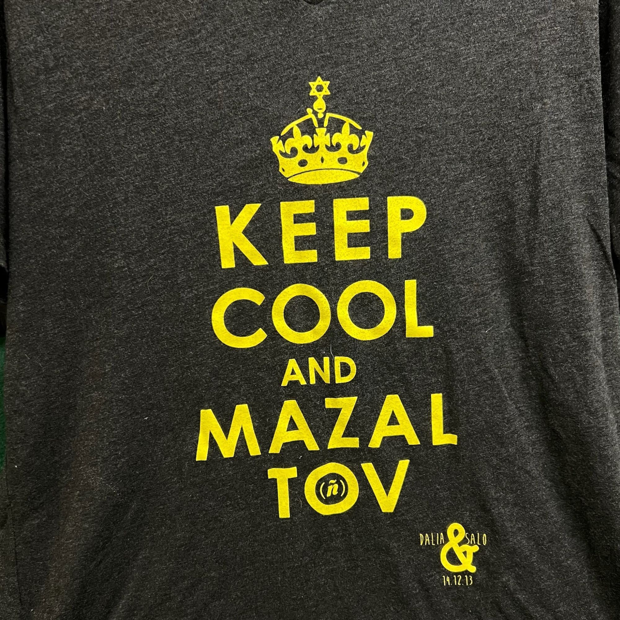 Other SPENGLISH "Keep Cool And Mazal Tov" Graphic V-Neck T-Shirt C Size US L / EU 52-54 / 3 - 4 Thumbnail