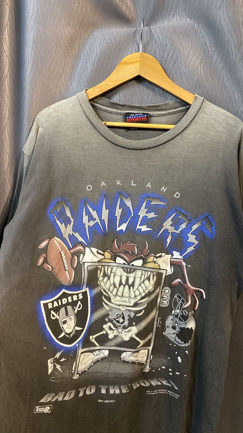 NFL Sick Distress Vintage 95 Raiders X Taz Mania Distress Tshirt Size US L / EU 52-54 / 3 - 2 Thumbnail