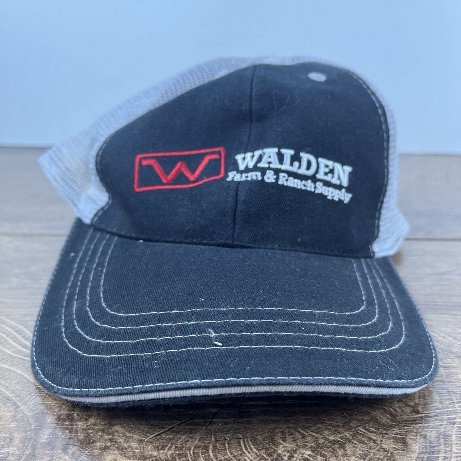 Other Walden Farm & Ranch Supply Hat Adjustable Hat Black Hat Adul Size ONE SIZE - 1 Thumbnail