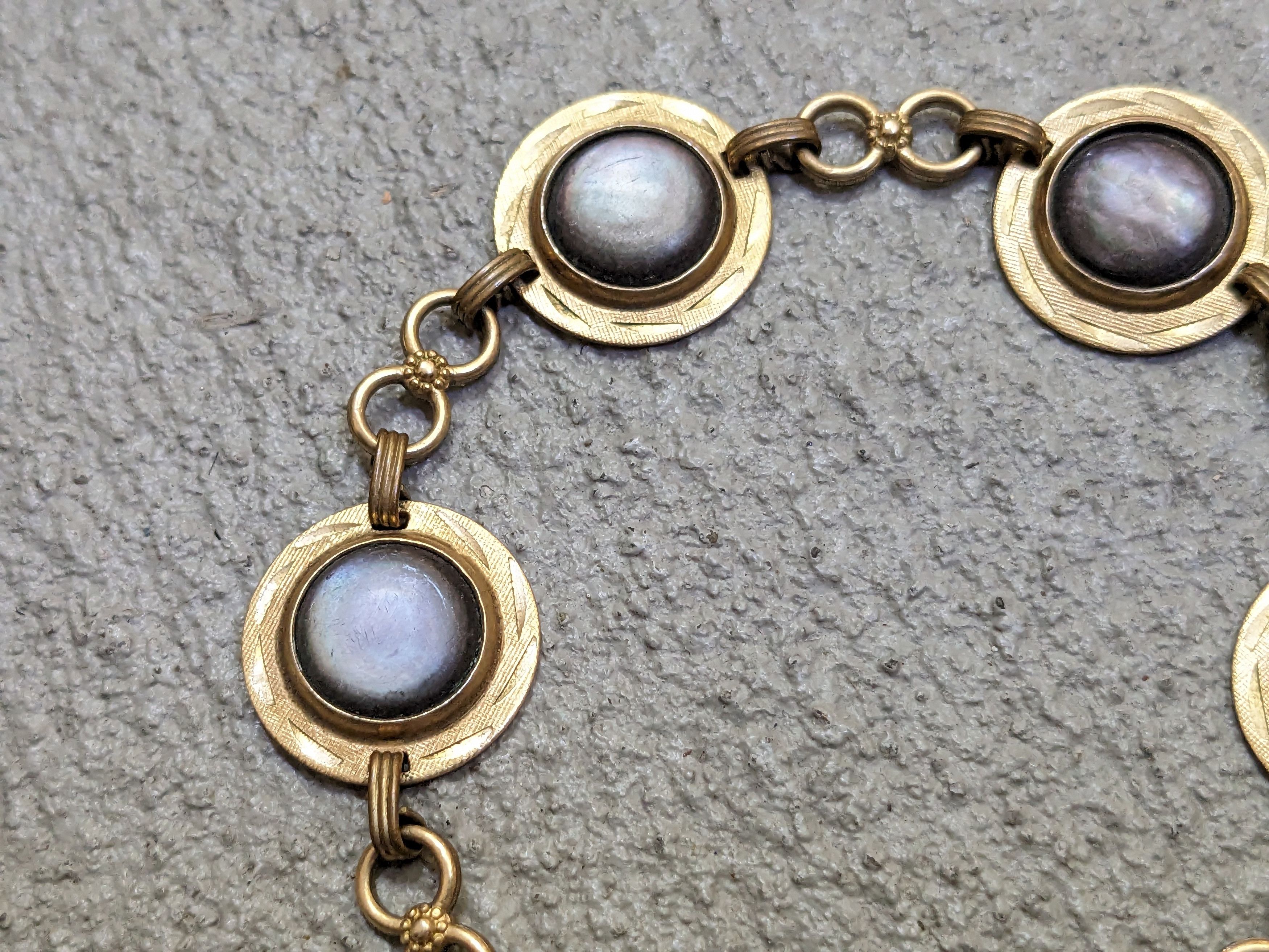 Jewelry × Vintage Vintage Bracelet 7.25" Abalone Round Link Chain Gold Tone Size ONE SIZE - 4 Thumbnail