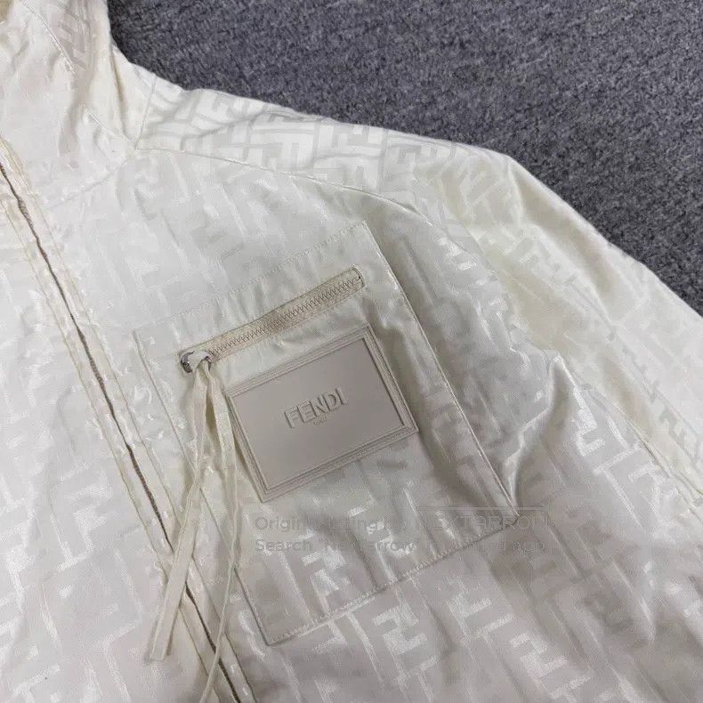 Fendi Fendi Vintage full print beige short hooded windbreaker, j Size XS / US 0-2 / IT 36-38 - 6 Thumbnail