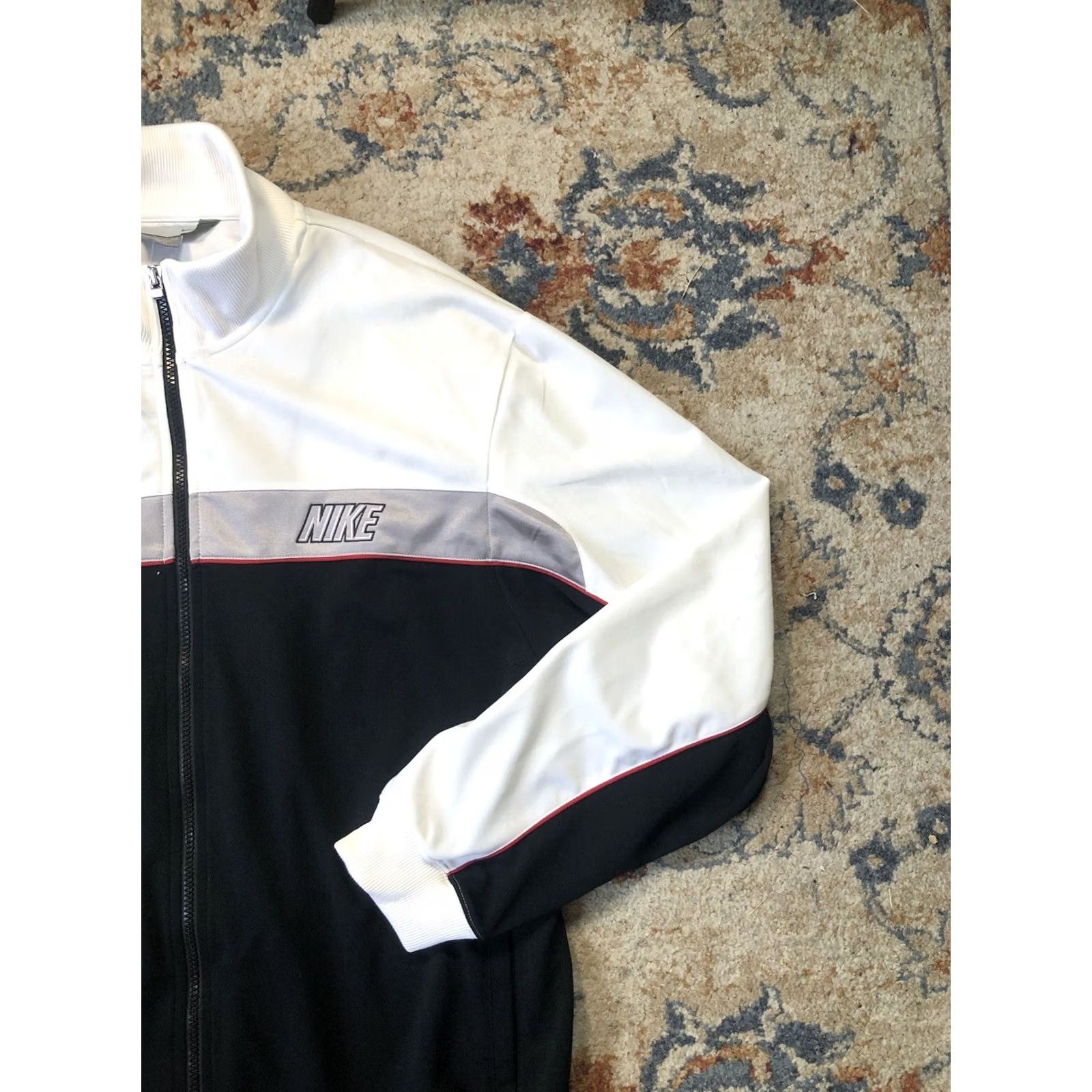 Nike VINTAGE Nike Men’s White Full Zip Turtleneck Polyester Running Jacket L Size US M / EU 48-50 / 2 - 4 Thumbnail