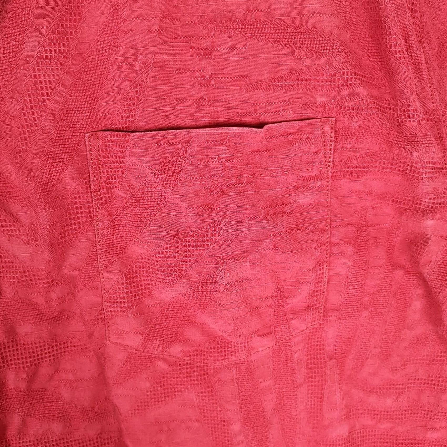 Tommy Bahama Tommy Bahama Silk Camp Shirt Red Silk Short Sleeve Button-Up Collared 100% Silk Men’s L Holiday Resort Vintage No Size US L / EU 52-54 / 3 - 4 Thumbnail