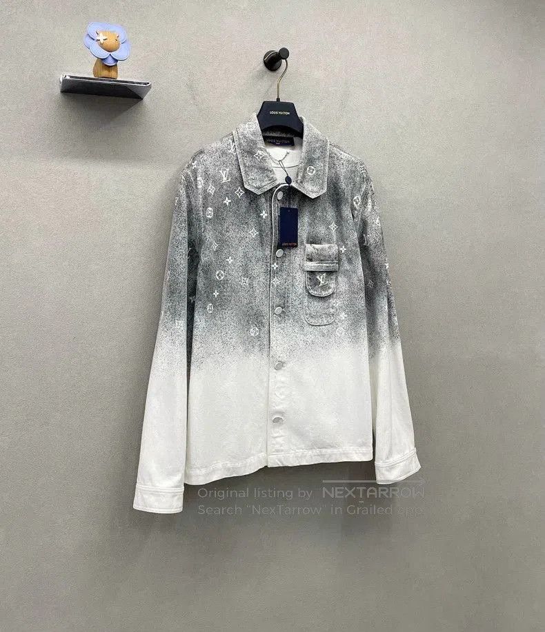 Louis Vuitton LV Gray White Star Print Denim Jacket. Size US L / EU 52-54 / 3 - 3 Thumbnail