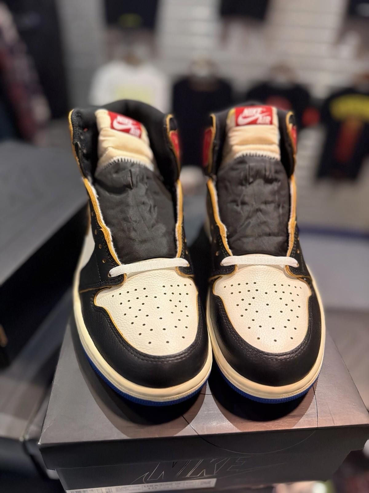 Jordan Brand Air Jordan 1 x Union x Fragment Black and Varsity Red (10) Size US 10 / EU 43 - 10 Thumbnail