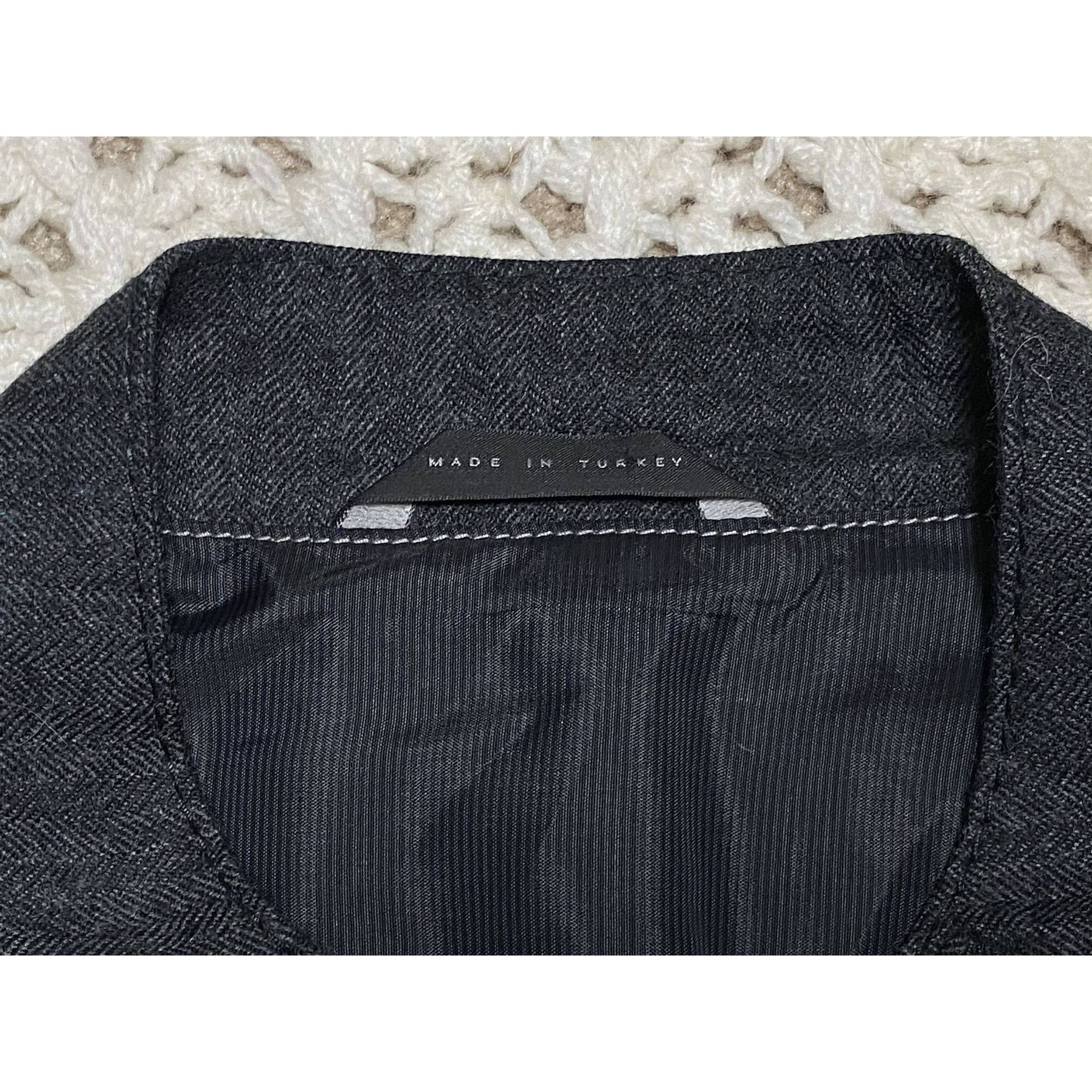 Hugo Boss Hugo Boss $450 Mens Herringbone Charcoal Gray Wool Military Size 38R - 8 Thumbnail