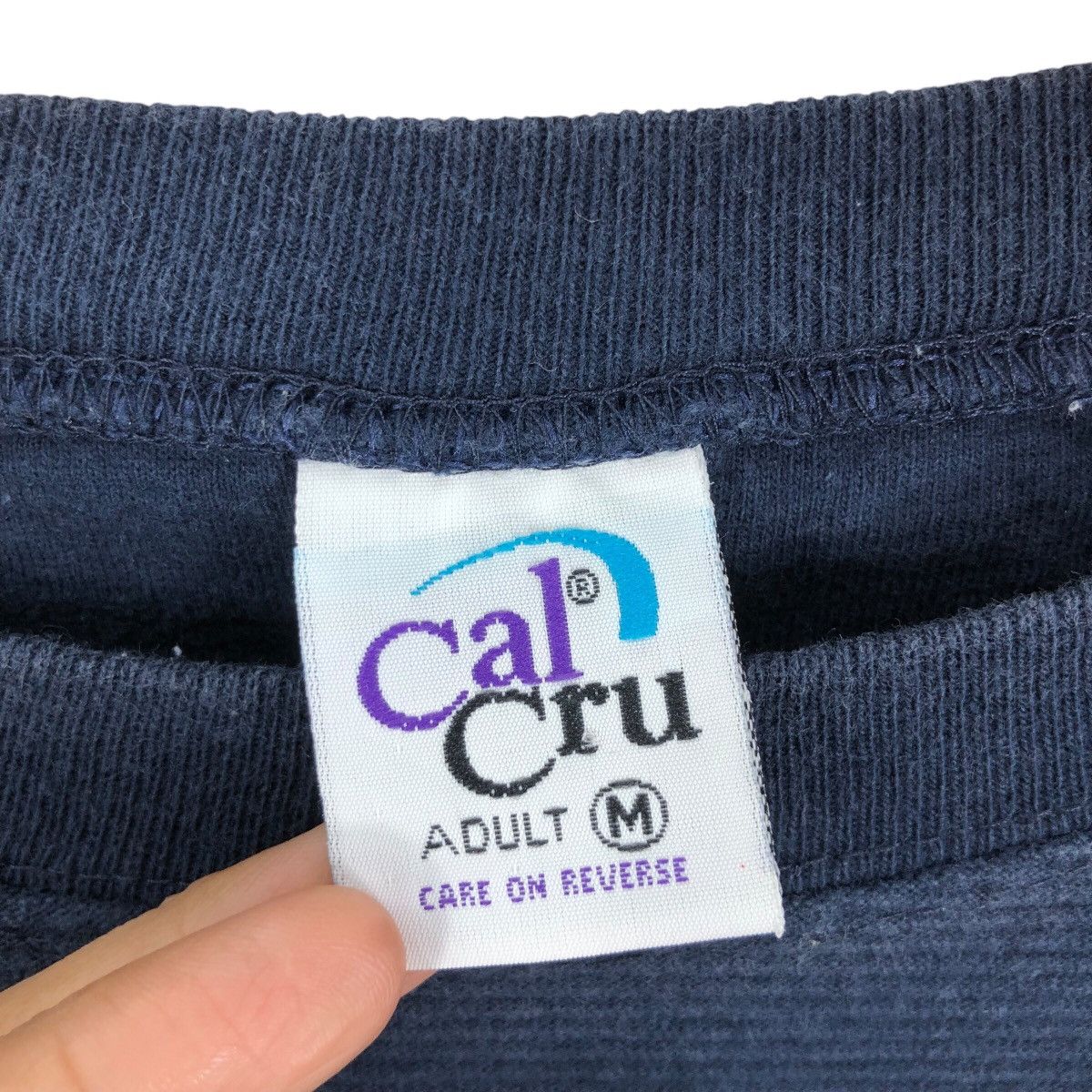 Vintage Vintage 90s VANCOUVER Canada T Shirt Cal Cru Size M Size US M / EU 48-50 / 2 - 5 Thumbnail