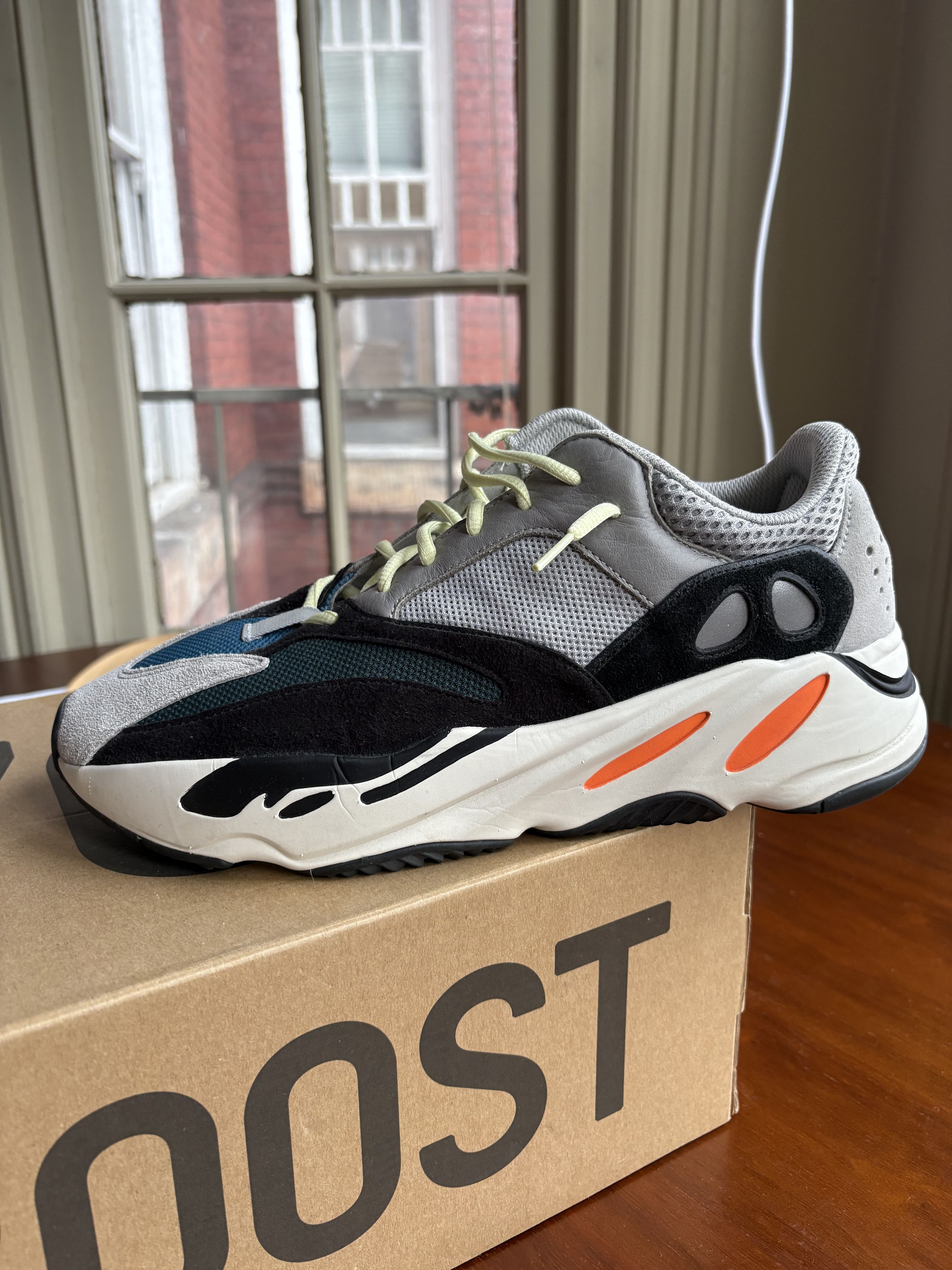 Yeezy Yeezy 700 waverunner Size US 11.5 / EU 44-45 - 9 Thumbnail