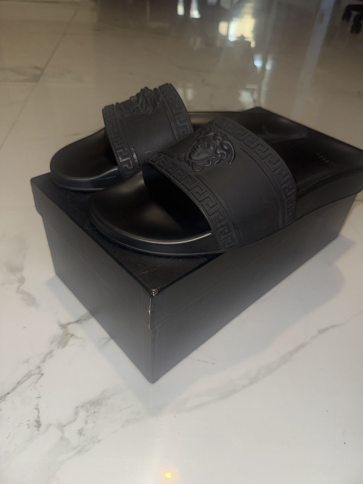 Versace VERSACE Men's Black La Medusa Logo Palazzo Pool Slides Size US 11 / EU 44 - 1 Thumbnail