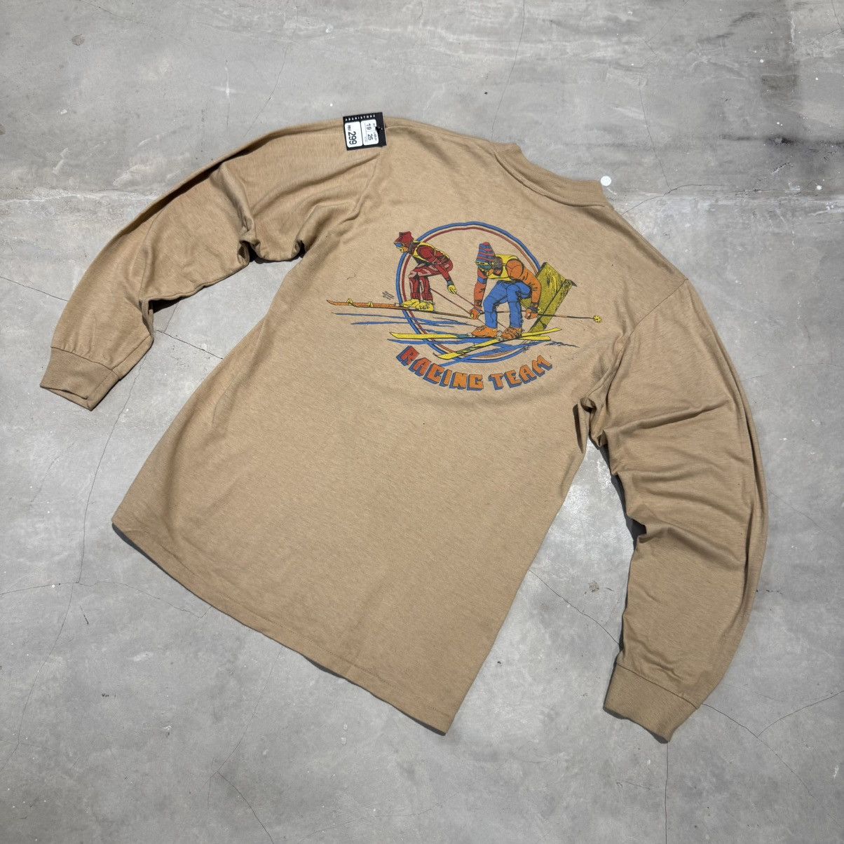 Other Vintage UCLA 1975 T-Shirt Long Sleeve - RACING TEAM Size US S / EU 44-46 / 1 - 1 Thumbnail