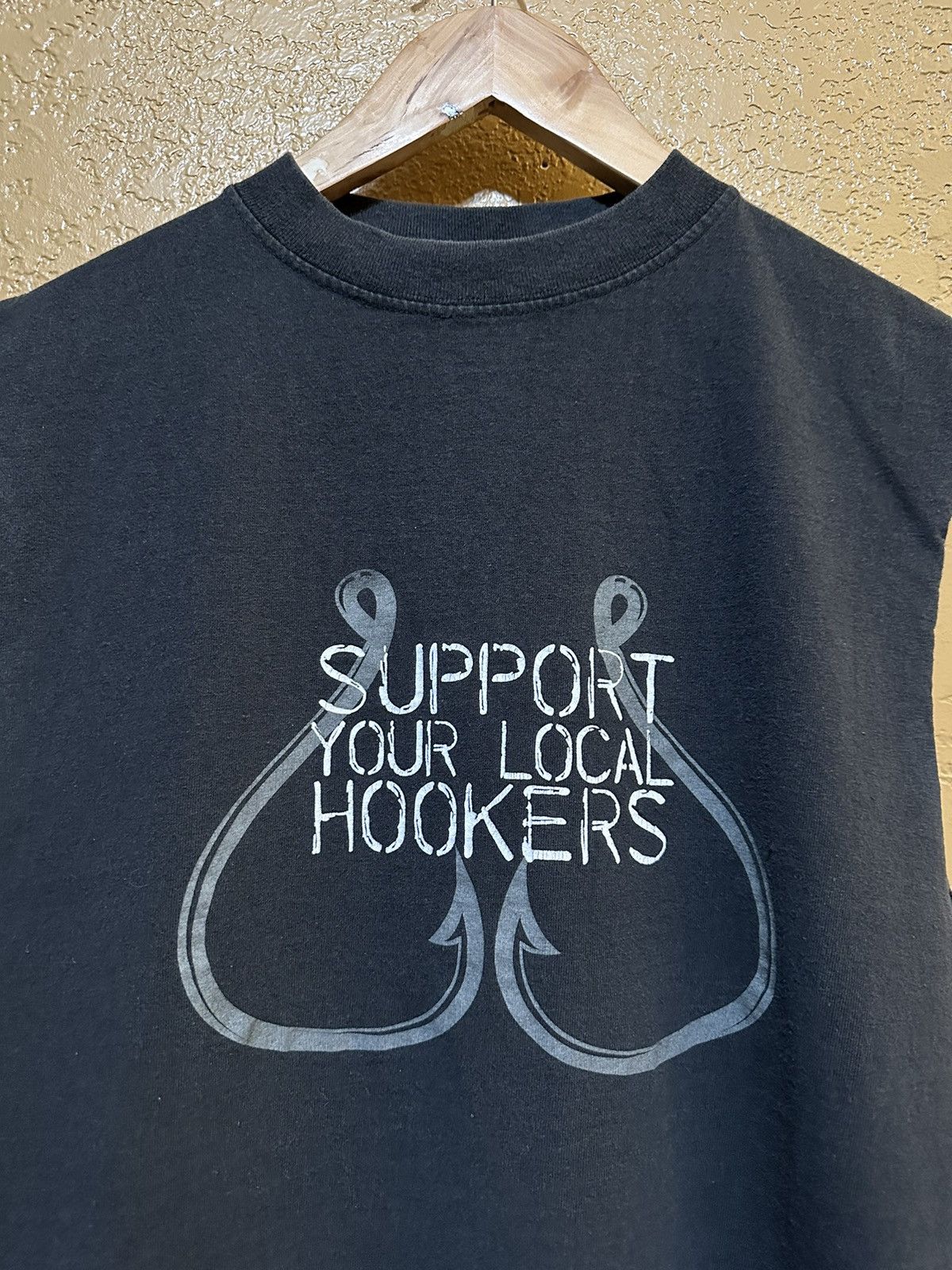 4GSELLER × Vintage Vintage Support Your Local Hookers Hustler Hardcore Tee Size US M / EU 48-50 / 2 - 2 Thumbnail
