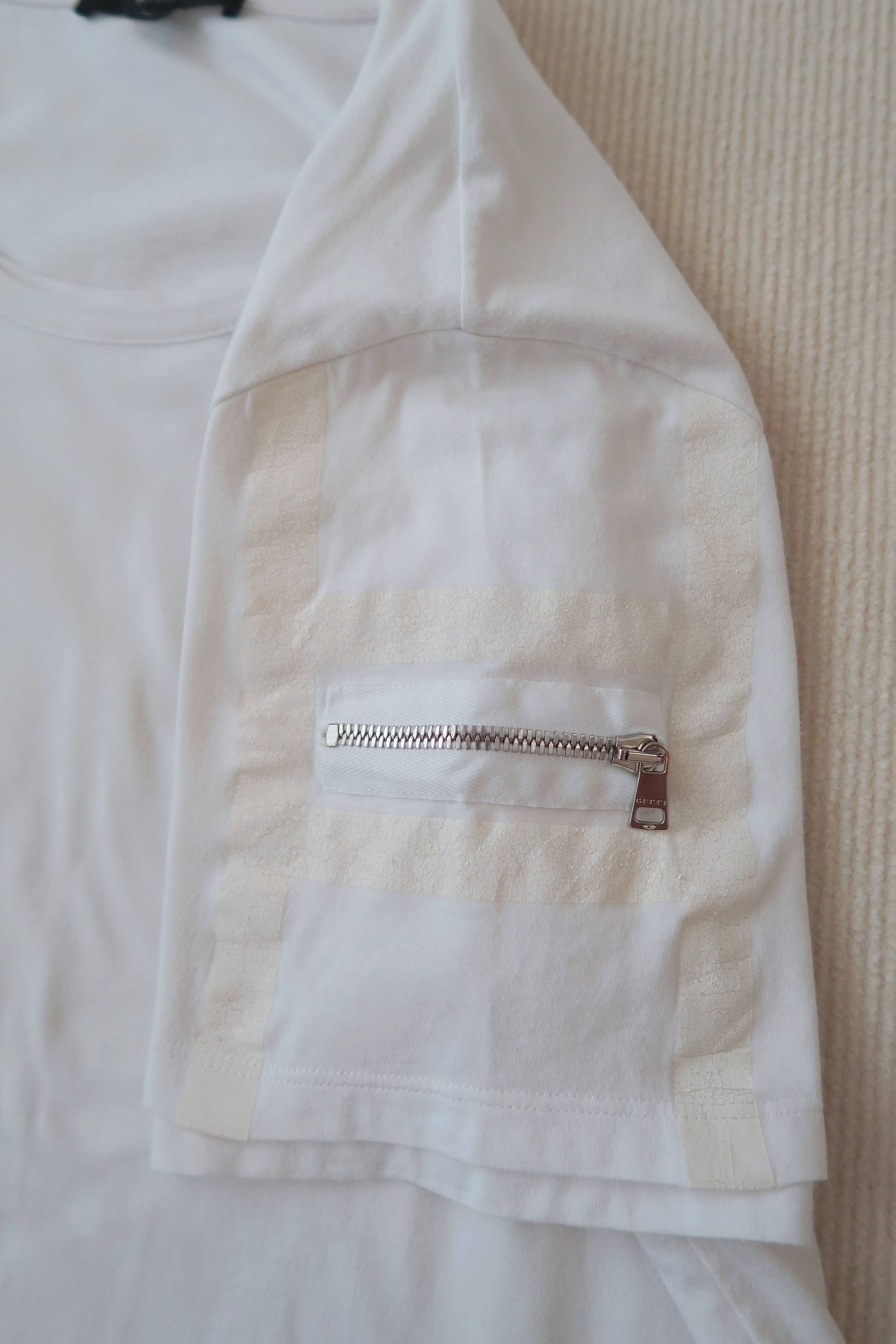 Gucci Gucci Double Layer Zipped Sleeve Pocket T-Shirt Size US XL / EU 56 / 4 - 11 Thumbnail
