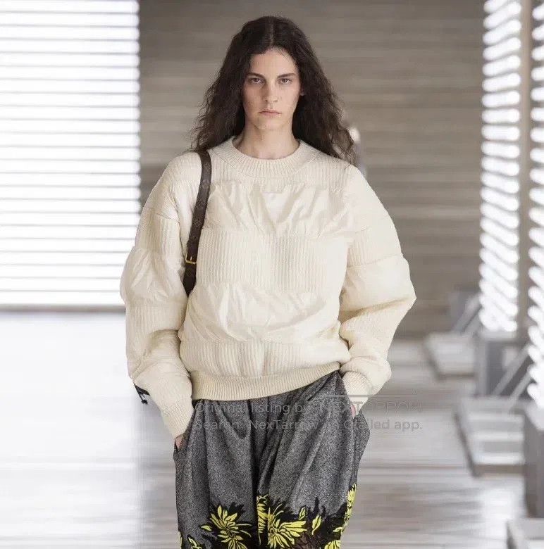 Louis Vuitton Louis Vuitton Crewneck Long-Sleeve Knit Sweater in Beige N Size US XS / EU 42 / 0 - 9 Thumbnail