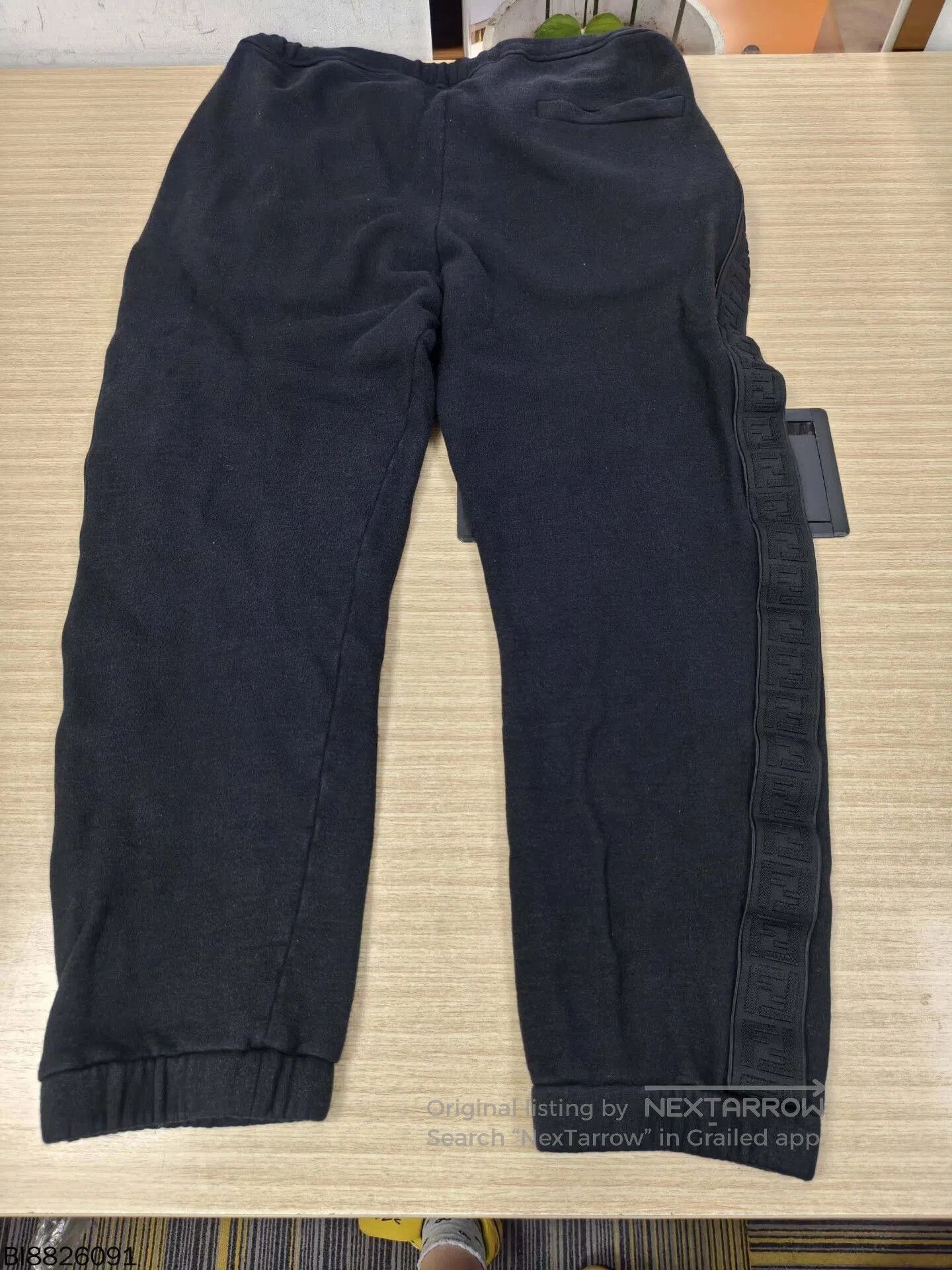 Fendi fendi logo side long pants size 54. Size US 38 / EU 54 - 2 Thumbnail