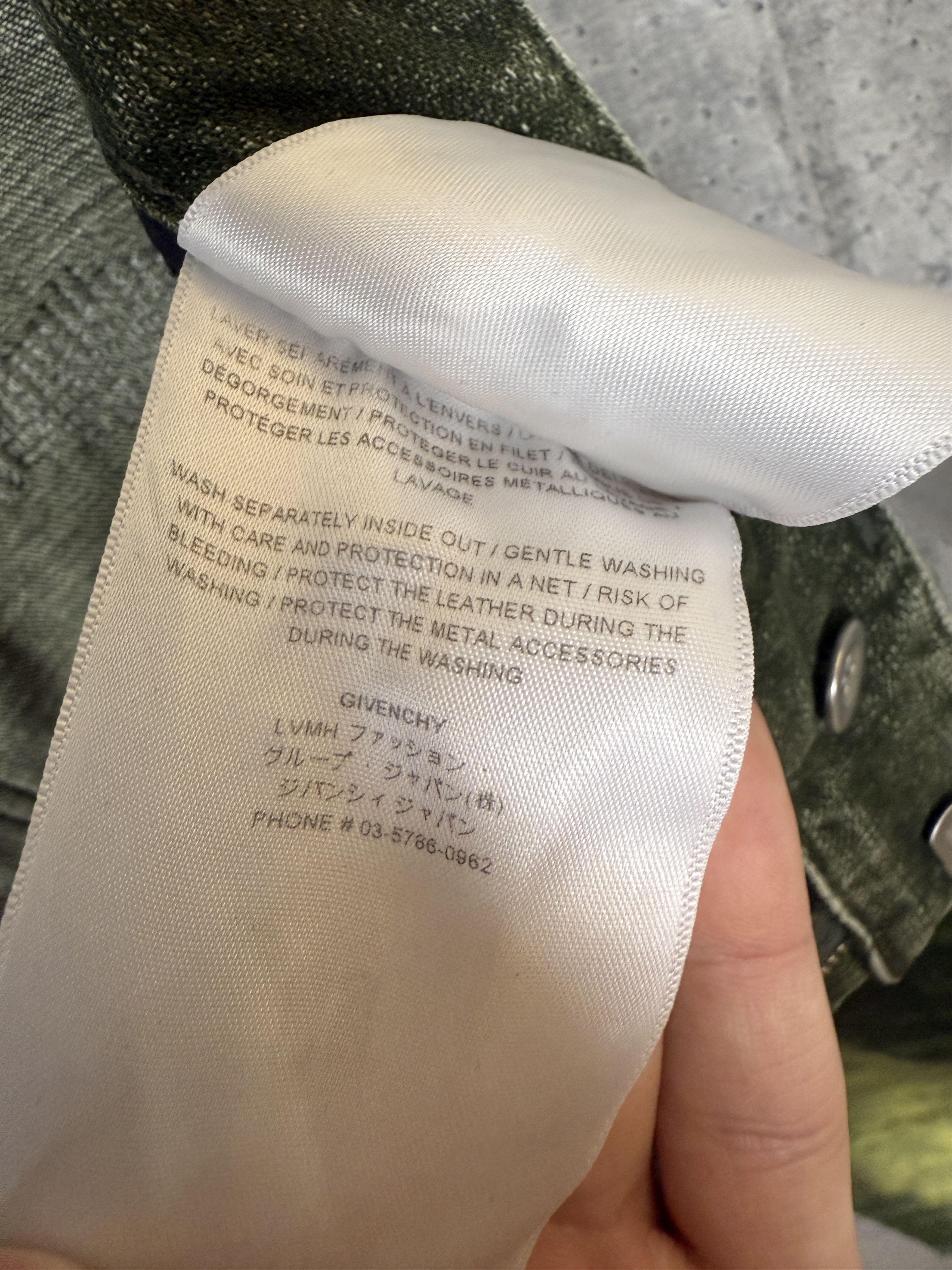 Givenchy $2000 Givenchy Slim Fit Tapered Distressed Paint Jeans Size US 32 / EU 48 - 13 Thumbnail