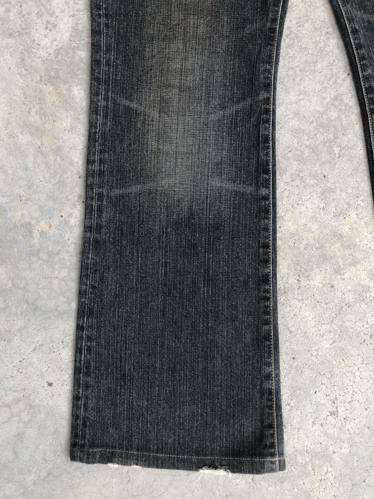If Six Was Nine Japanese Uniqlo Flared Jeans Distressed Jeans Broken Denim Size US 34 / EU 50 - 6 Thumbnail
