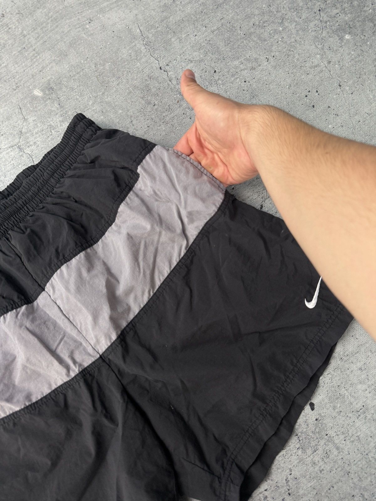 Nike 🇺🇸 Vintage 90s Nike Shorts Y2K Rare Retro Hype Size US 36 / EU 52 - 3 Thumbnail
