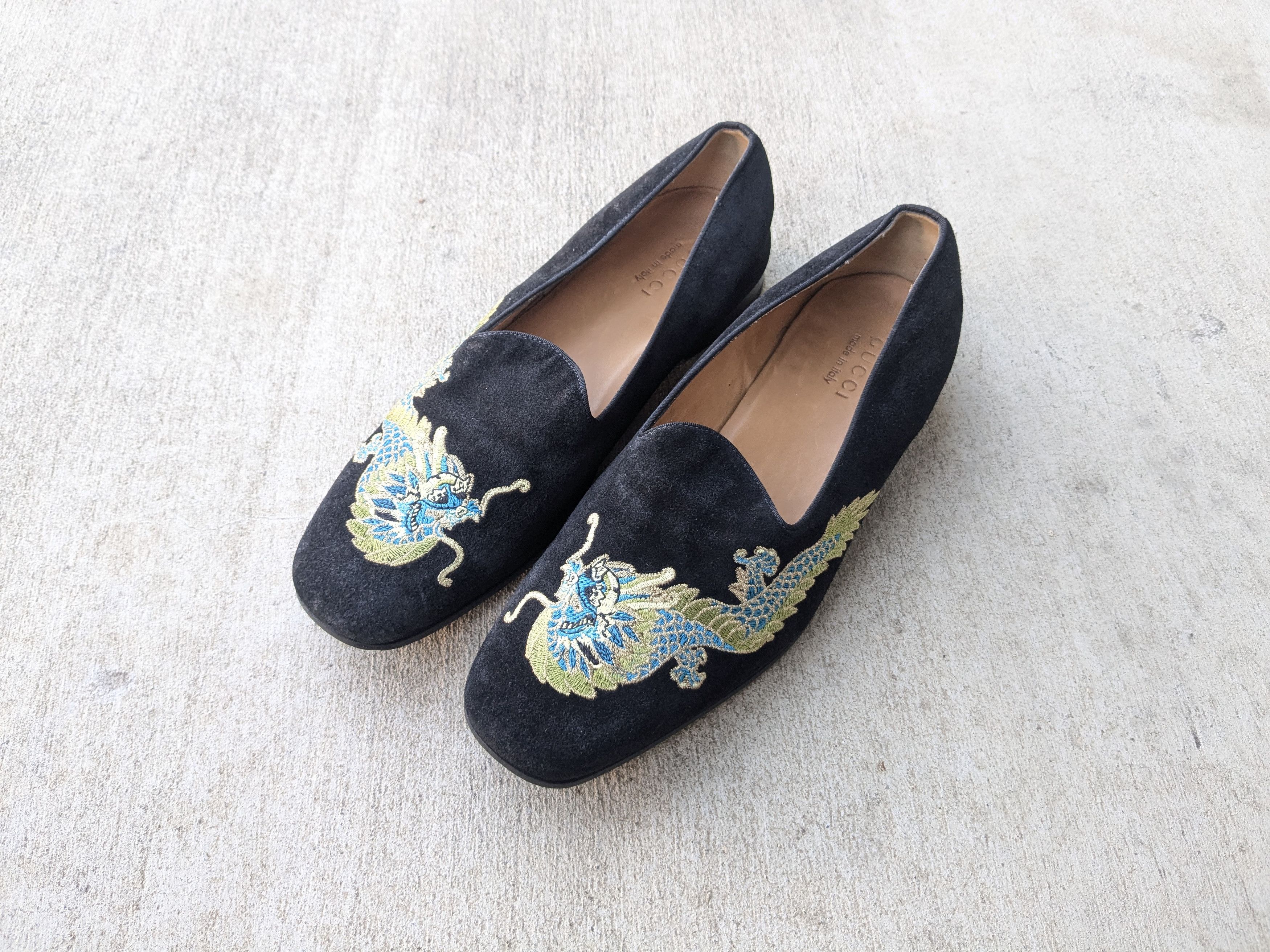 Gucci dragon loafers online