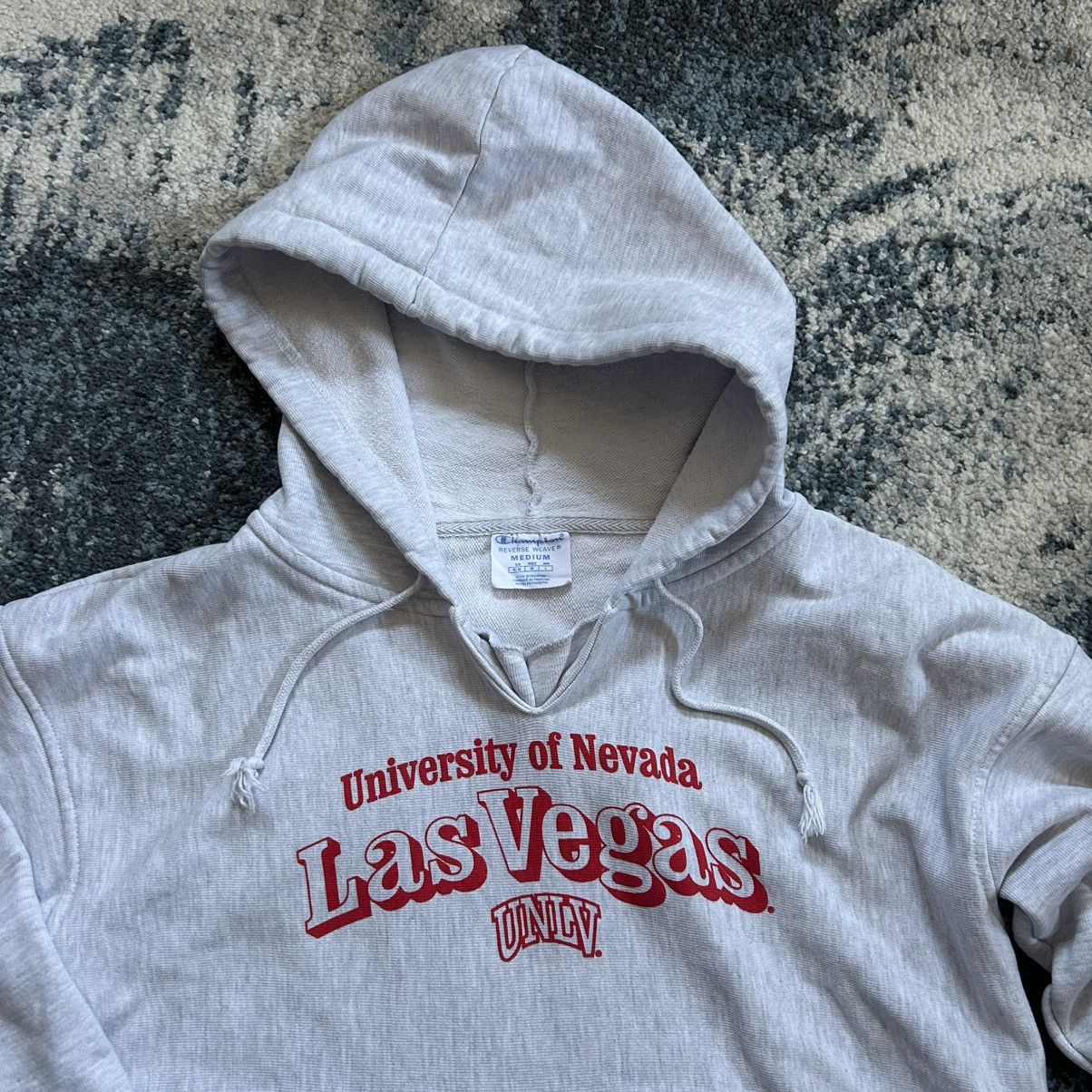 Champion UNLV HEATHER ASH GREY REVERSE WEAVE WORDMARK LOGO HOODiE Size M / US 6-8 / IT 42-44 - 1 Thumbnail