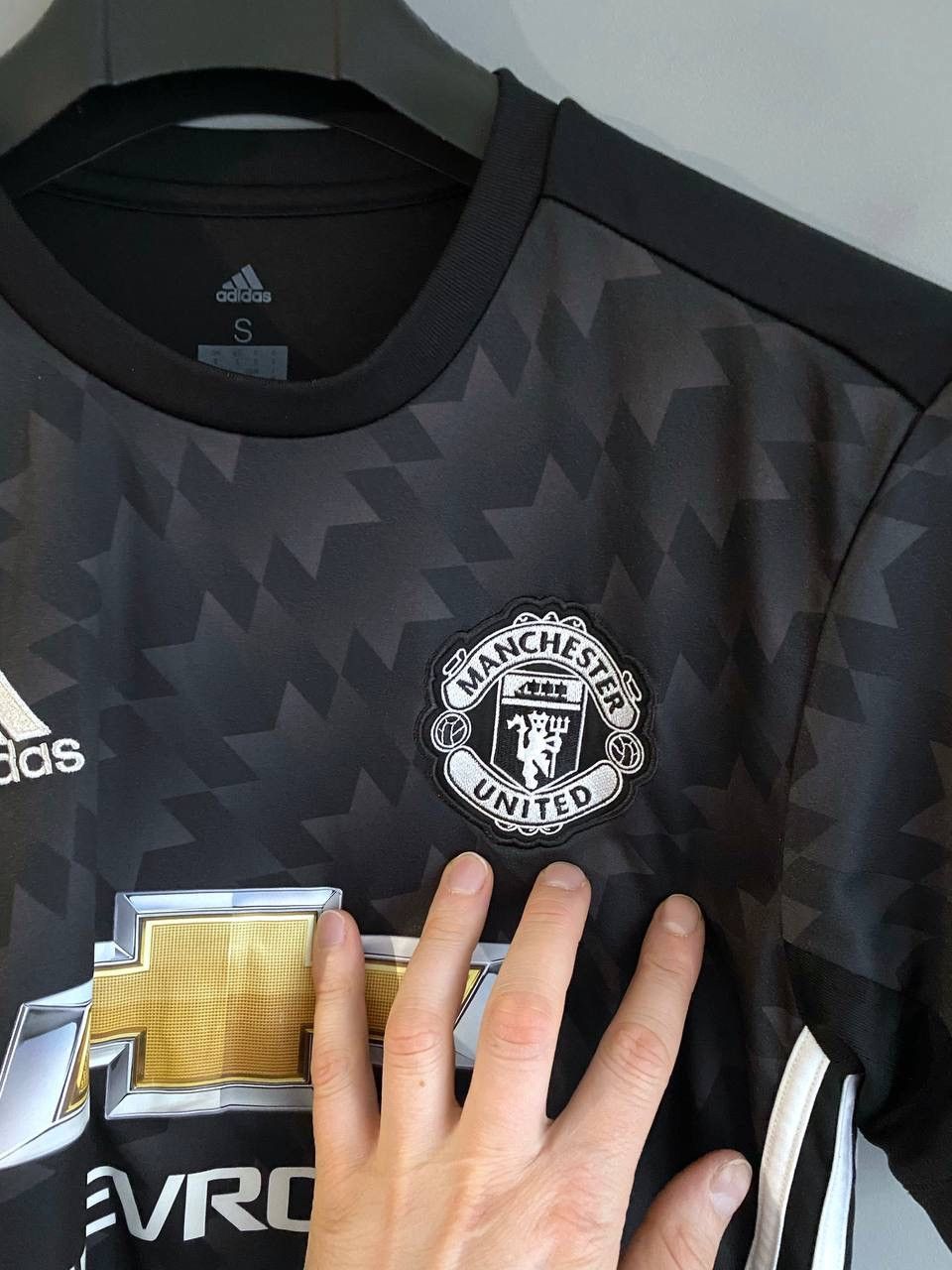 Adidas Manchester United 2017/18 Away Soccer Jersey #6 POGBA, Sz S Size US S / EU 44-46 / 1 - 4 Thumbnail