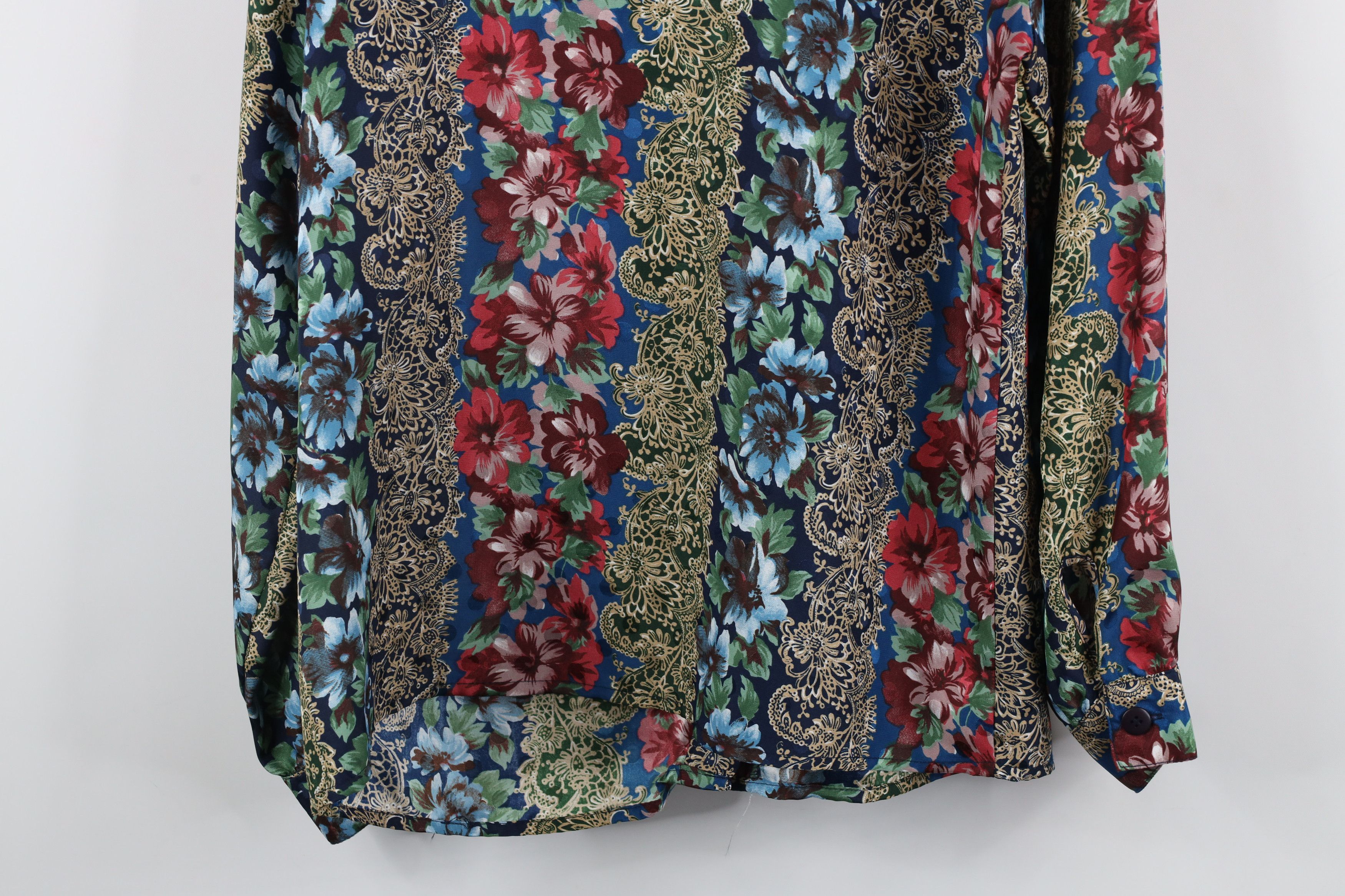 Vintage Vintage 90s Streetwear All Over Print Button Shirt USA Size L / US 10 / IT 46 - 10 Thumbnail