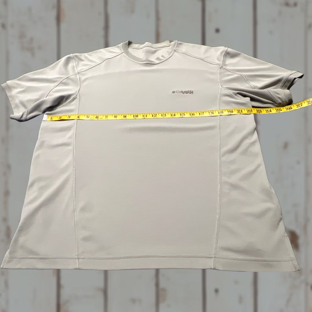Vintage Columbia Shirt Men L Beige Short Sleeve Crew Neck T-Shirt Regular Cotton Blend Vintage No Size US L / EU 52-54 / 3 - 1 Thumbnail