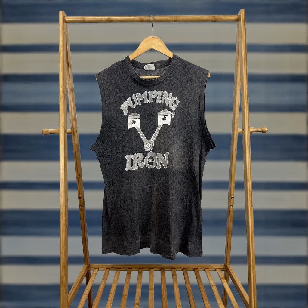 Hanes VINTAGE 80s Harley-Davidson Pumping Iron Twin Engine Sleeveless T-Shirt XL Black Mens Size US XL / EU 56 / 4 - 1 Thumbnail