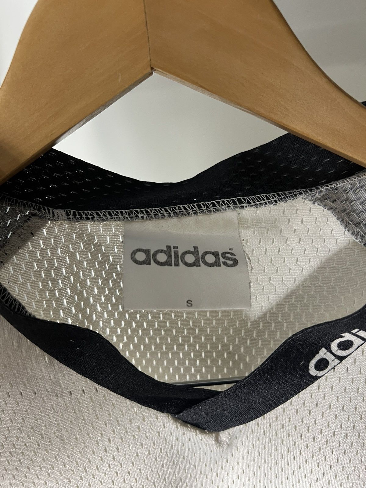 Adidas VINTAGE ADIDAS NEW CASTLE UNITED HOCKEY RETRO JERSEY Y2K 90s Size US S / EU 44-46 / 1 - 11 Thumbnail
