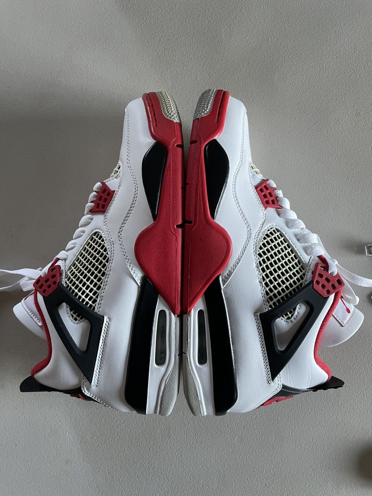 Jordan Brand Jordan 4 Retro Fire Red (2020) w/box Size US 9.5 / EU 42-43 - 7 Thumbnail