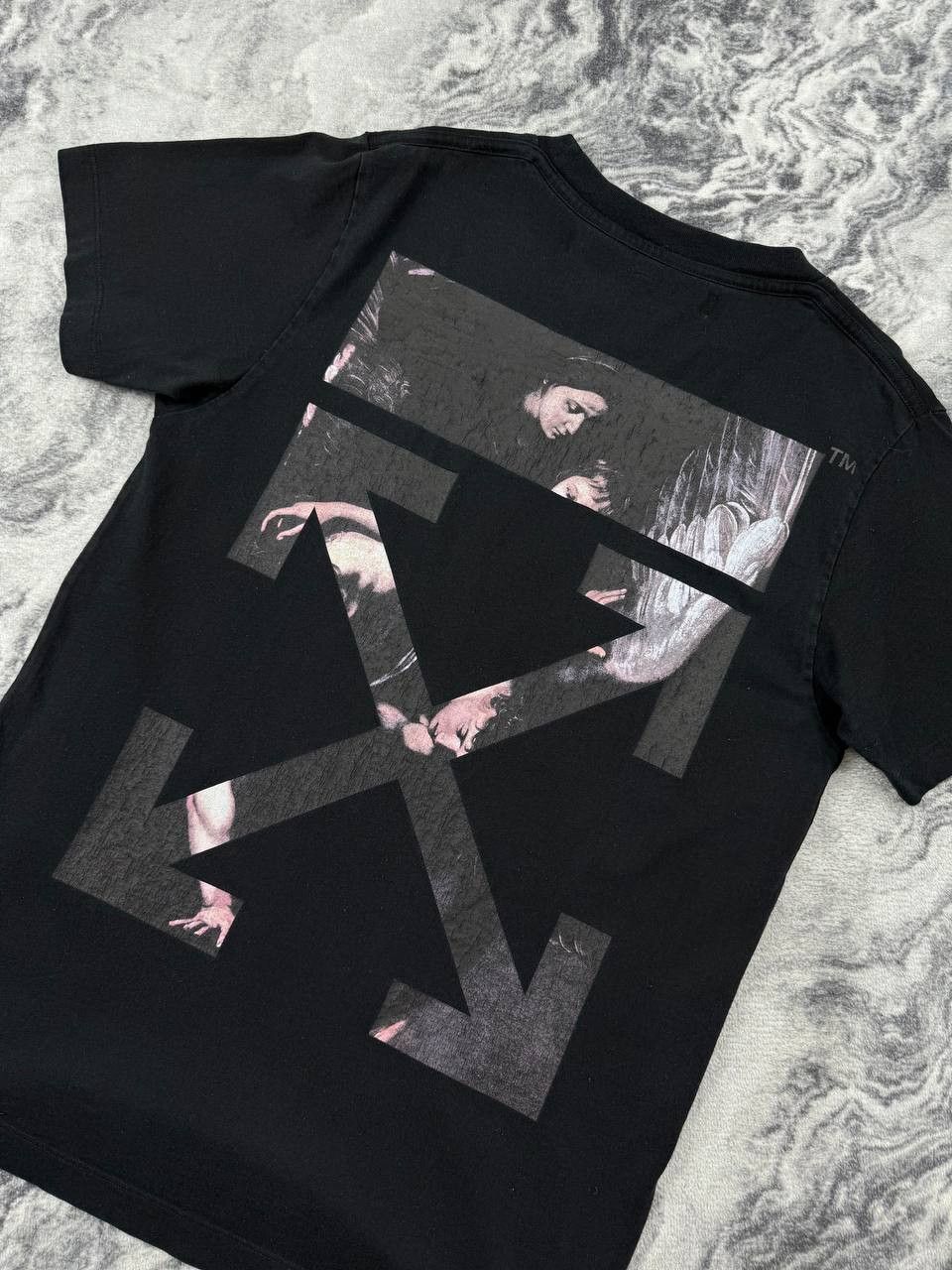 Off-White Off-White Caravaggio Arrow Big Logo T-Shirt Men Size M Black Size US M / EU 48-50 / 2 - 4 Thumbnail