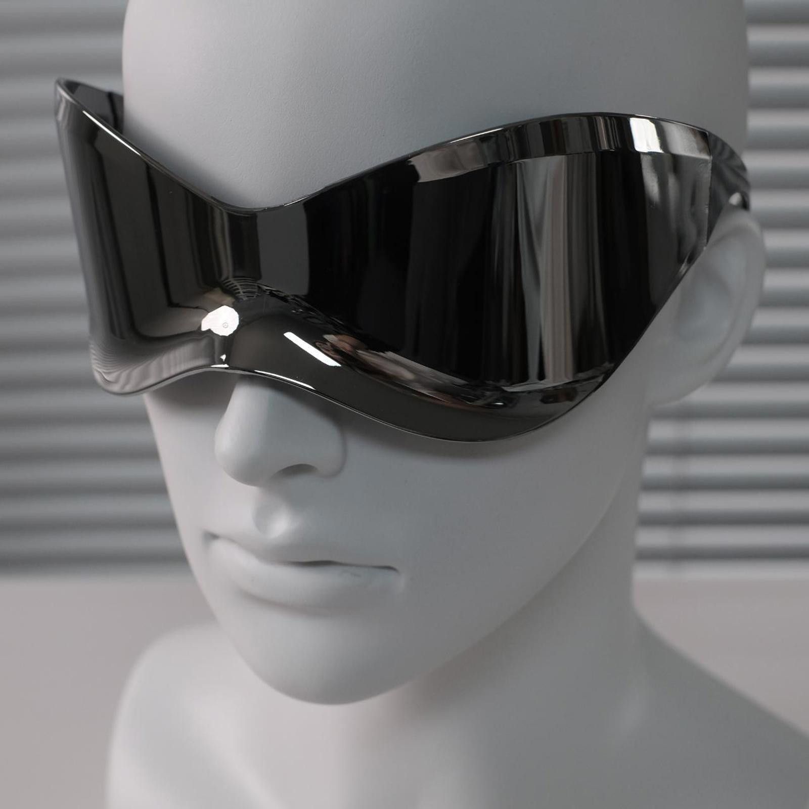 Japanese Brand Avant Garde Futuristic Oversized Sliver Sunglasses Unisex Size ONE SIZE - 3 Thumbnail