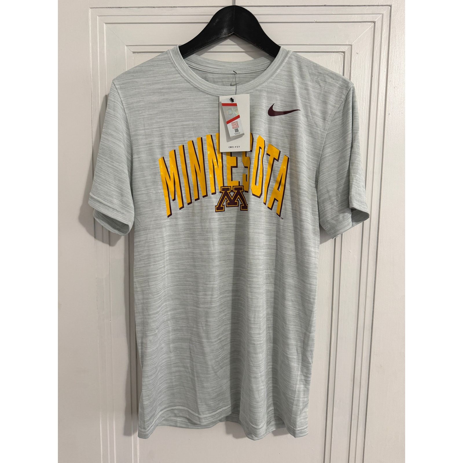 Nike NWT Minnesota Gophers Nike T-Shirt Men's Size Small Size US S / EU 44-46 / 1 - 3 Thumbnail