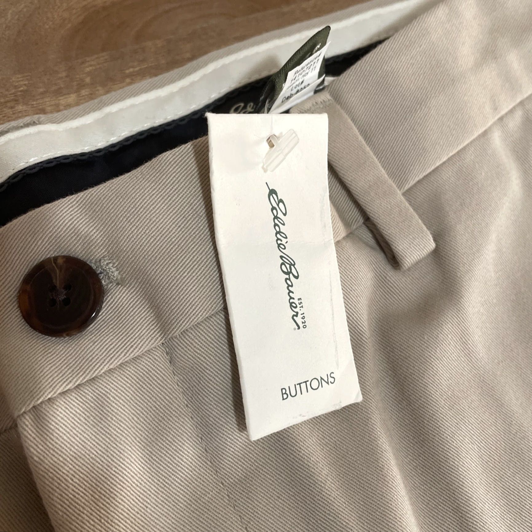 Eddie Bauer Eddie Bauer Chino Pants Mens 35 Relaxed Fit Straight Flat Front Beige 37x32 Size US 35 - 5 Thumbnail