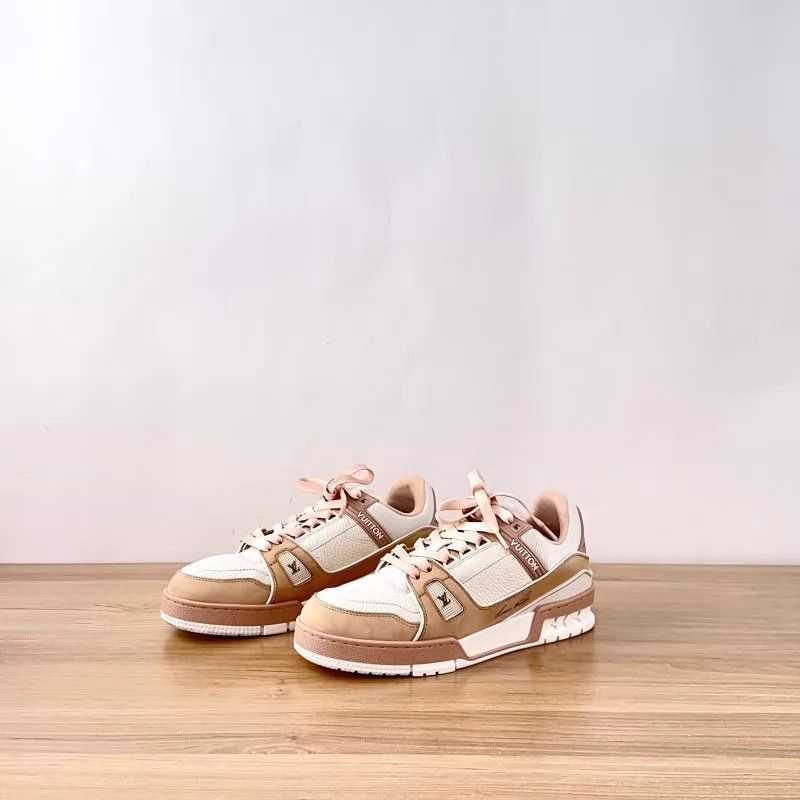 Louis Vuitton Louis Vuitton Women's 38.5 EU Shoes Size US 8 / IT 38 - 1 Thumbnail