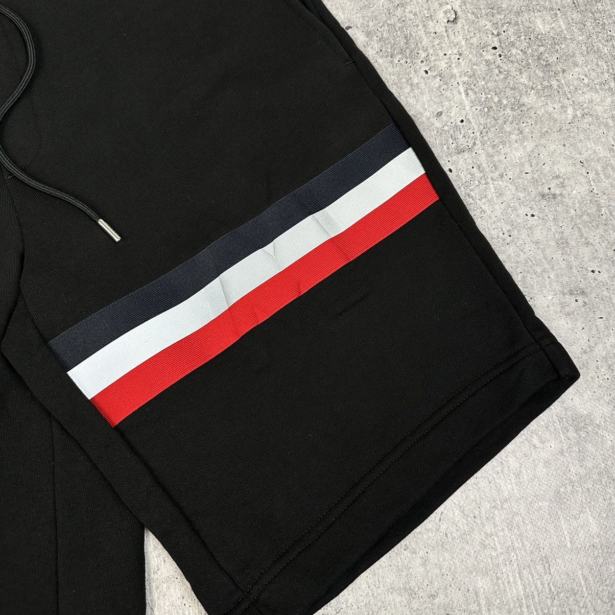 Moncler New Moncler Pantalone Corto Tricolor Stripe Bermuda Shorts Size US 30 / EU 46 - 4 Thumbnail
