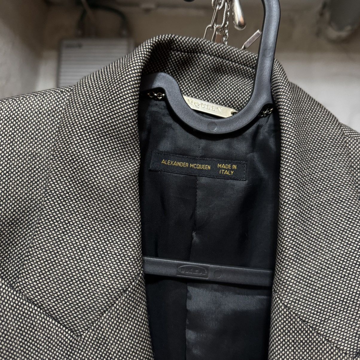 Alexander McQueen F/W 2001 Alexander McQueen around coat jacket Size M / US 6-8 / IT 42-44 - 11 Thumbnail
