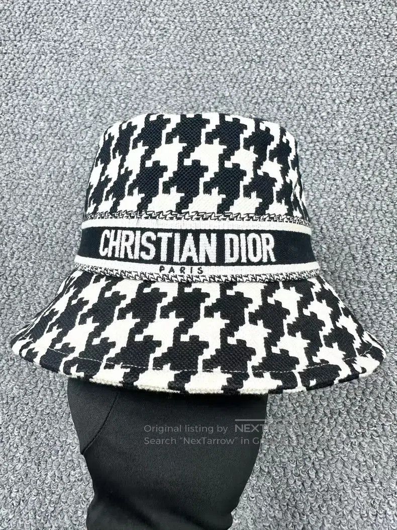 Dior Dior Size 58 Black and white color-blocked bird check embro Size ONE SIZE - 2 Thumbnail