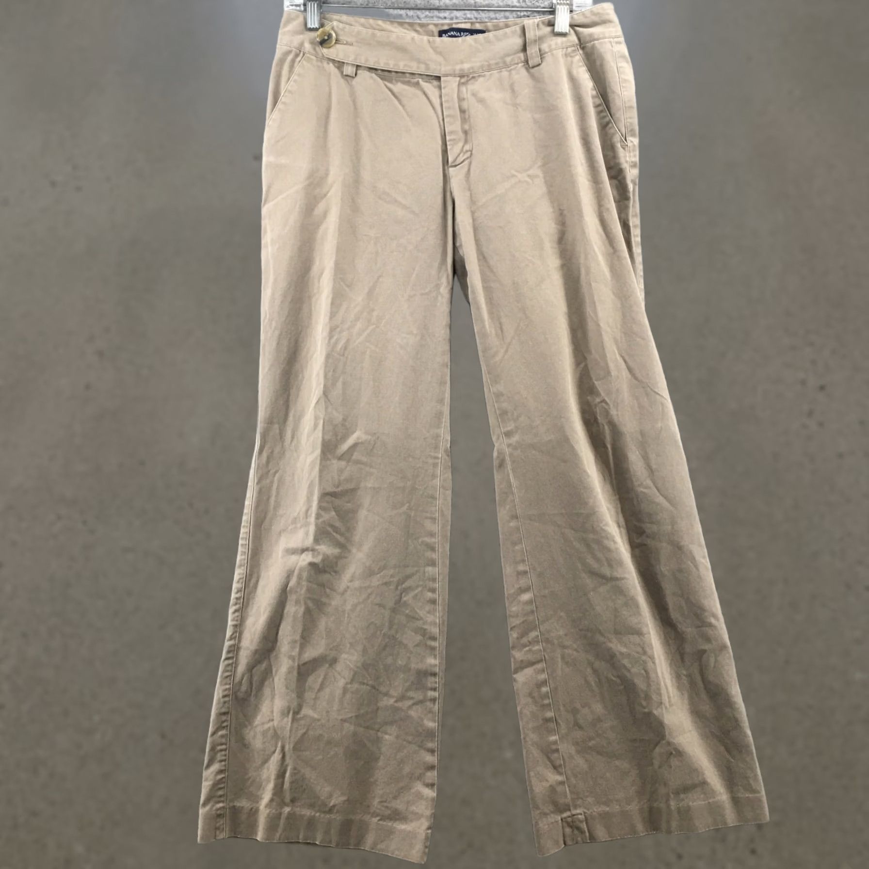 Banana Republic Banana Republic Chino Pants Womens Beige Mid Rise Flare Cut Zip Waist 30 Inseam 31 Size 30" / US 8 / IT 44 - 1 Thumbnail