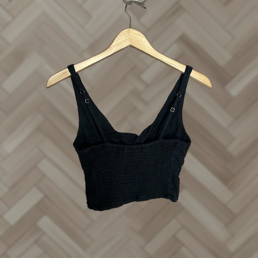 Abercrombie & Fitch Abercrombie & Fitch Womens Black Sleeveless Cropped Tank Top Size Small Size S / US 4 / IT 40 - 1 Thumbnail