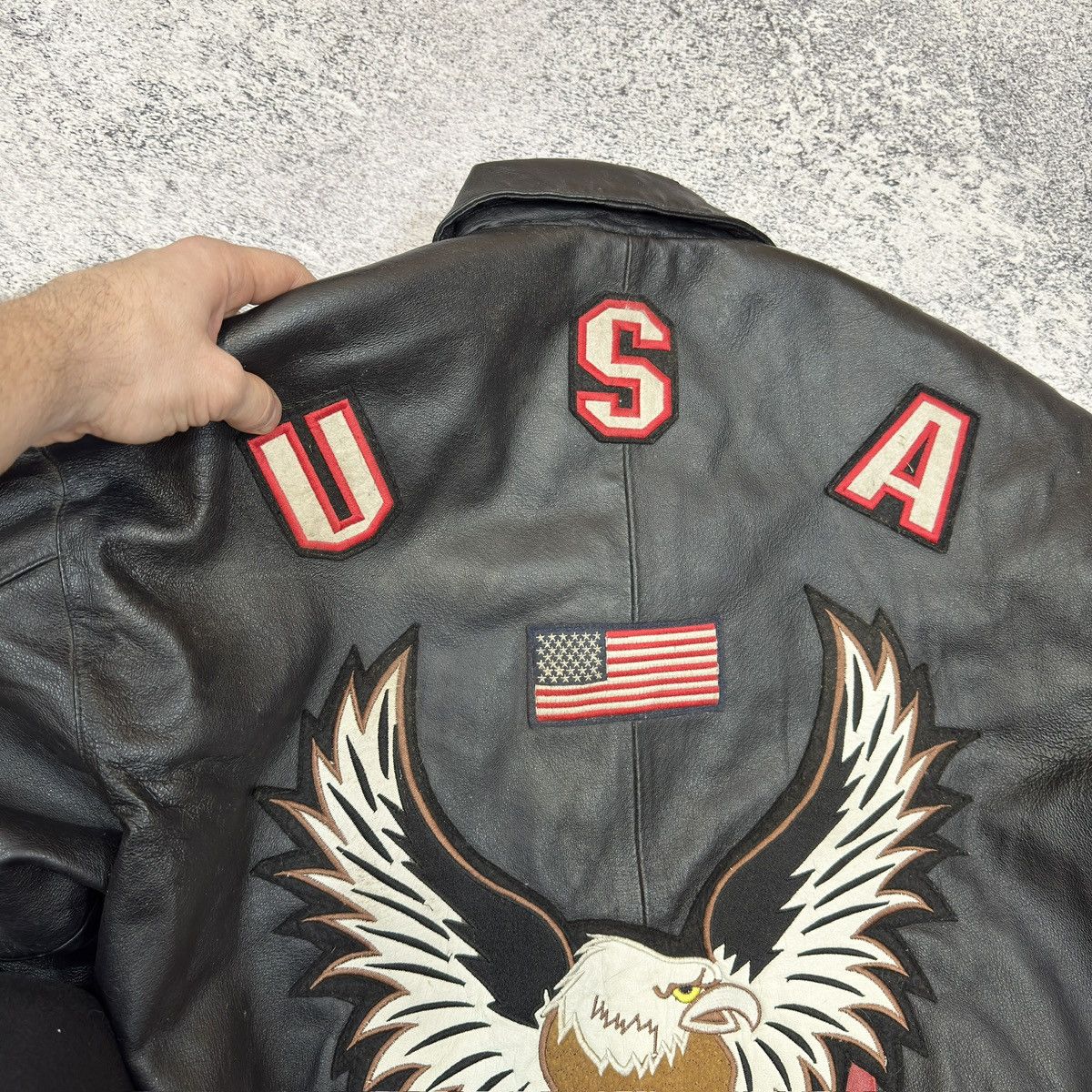 Other Vintage Mens Leather Bomber Jacket USA XL size Size US XL / EU 56 / 4 - 13 Thumbnail