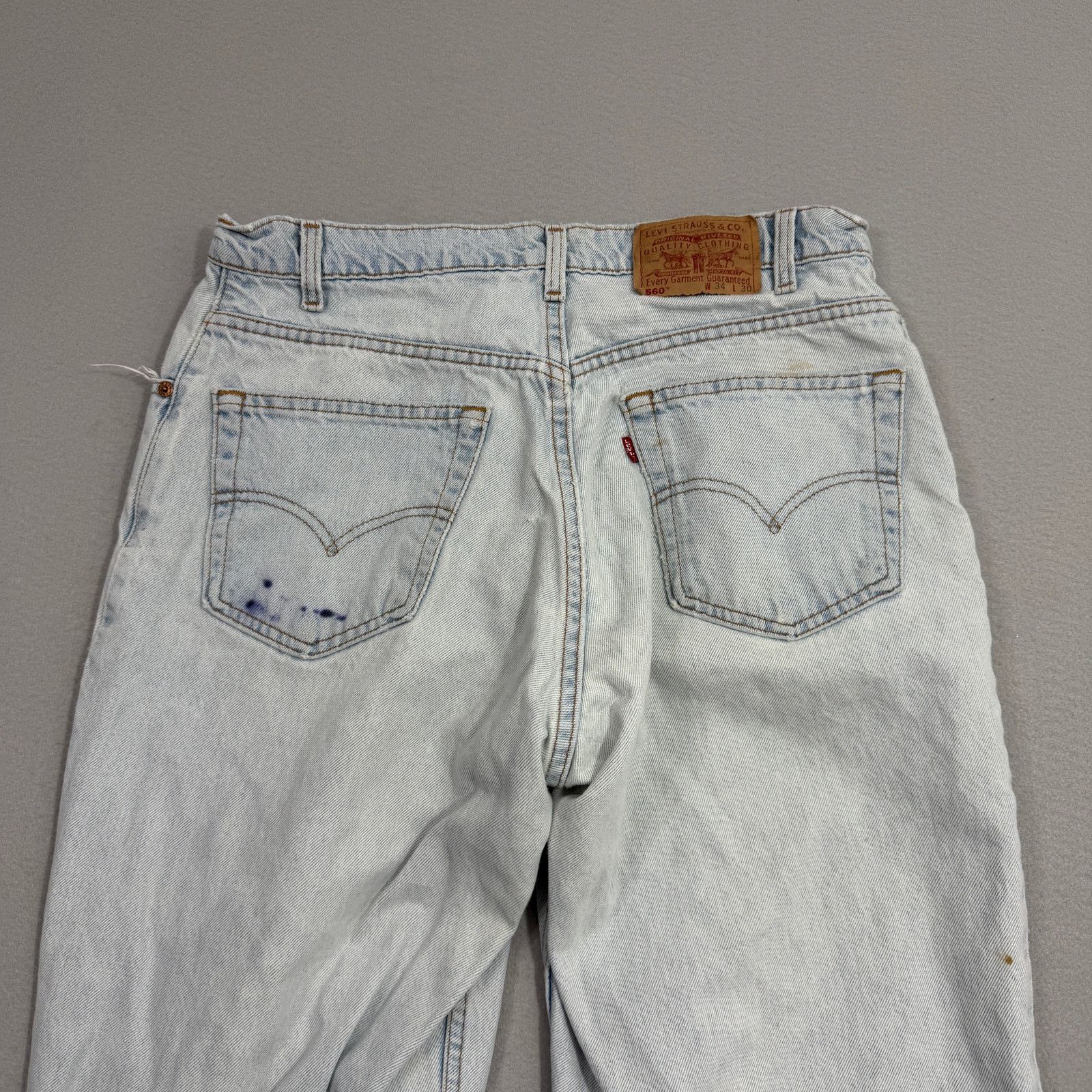Levi's Vintage Levis 560 Loose Fit Tapered Leg Jeans Men's 34x30 Size US 34 / EU 50 - 9 Thumbnail