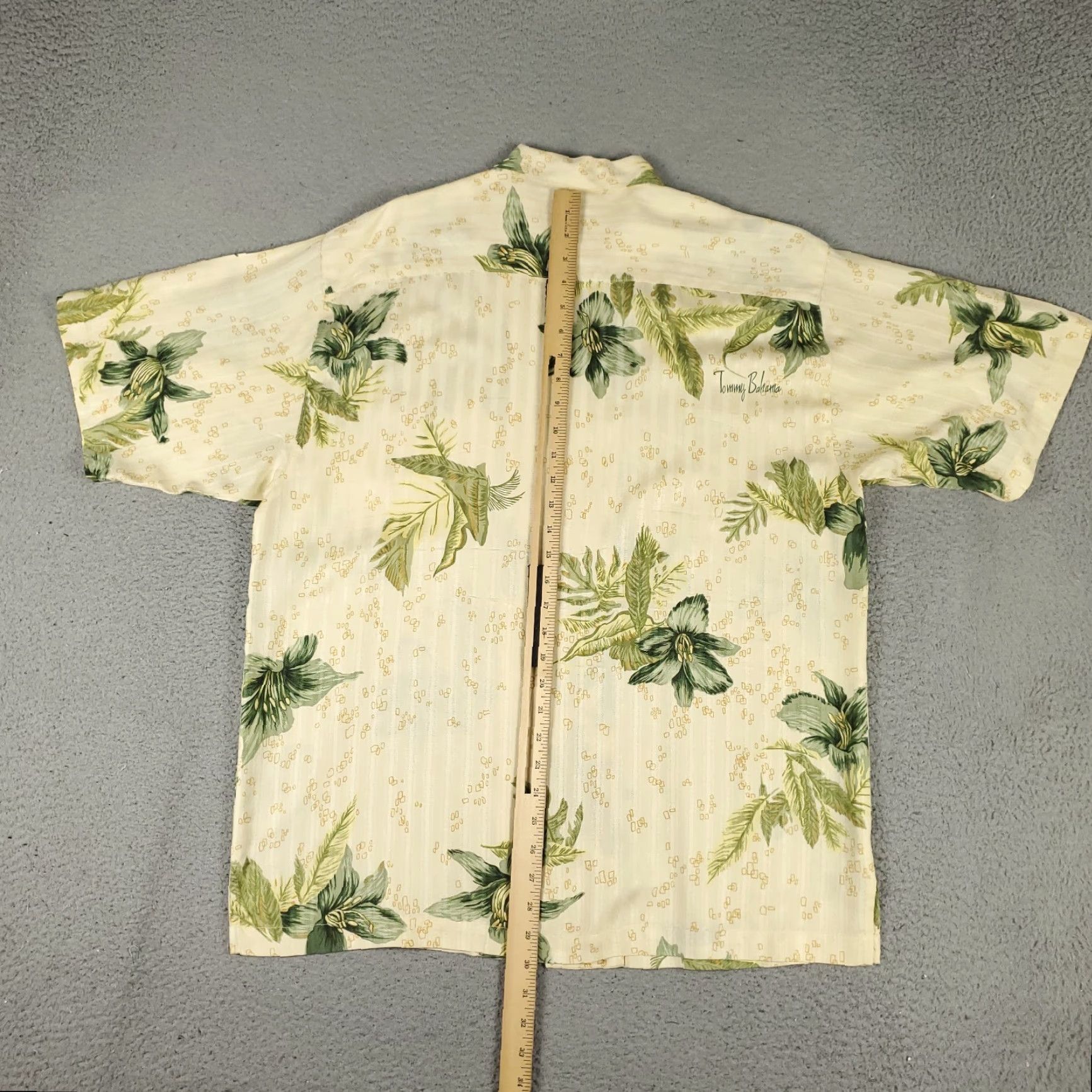 Tommy Bahama VINTAGE Tommy Bahama Silk Hawaiian Shirt Mens Medium Short Sleeve Ivory Floral Tropical Size US M / EU 48-50 / 2 - 4 Thumbnail