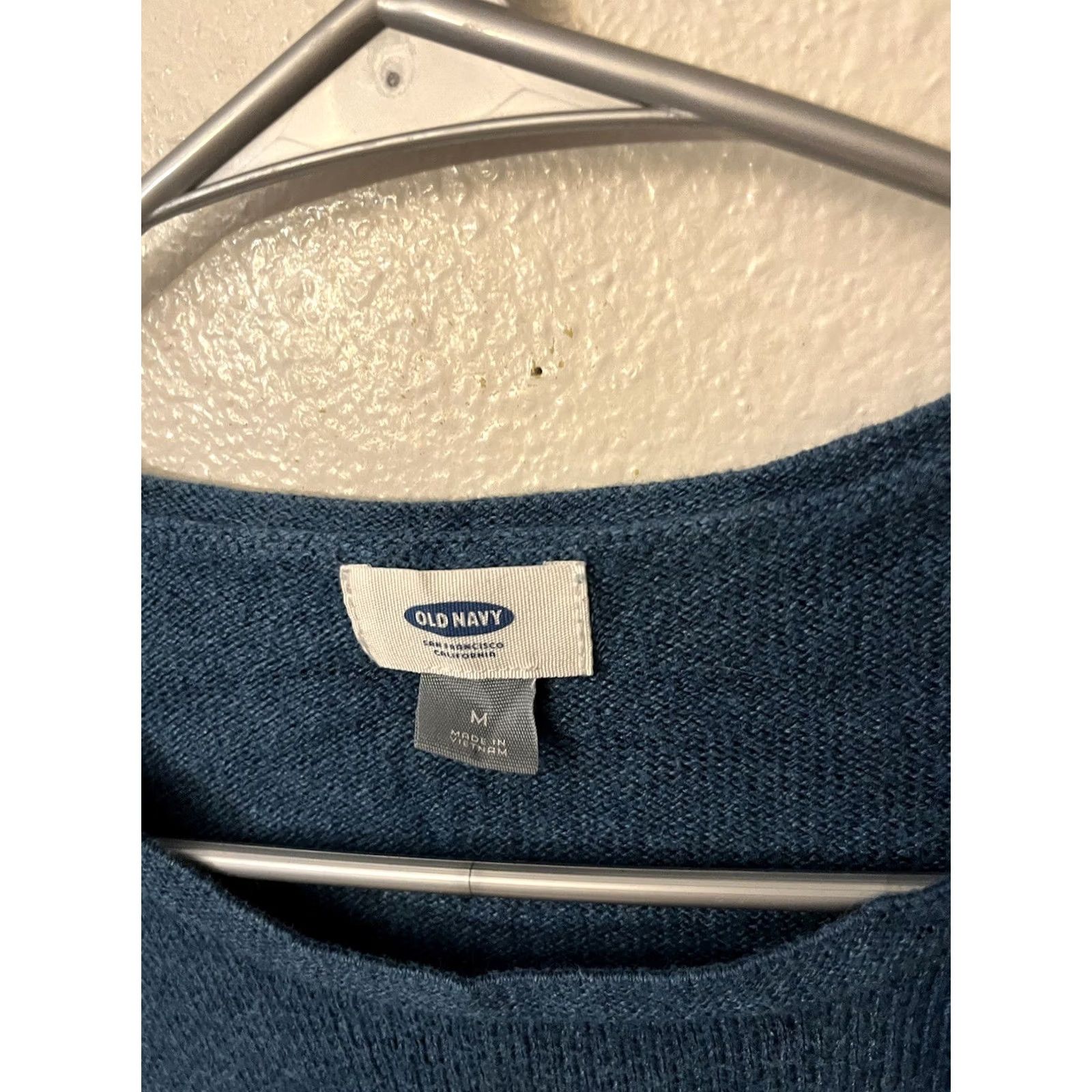 Old Navy Old Navy Women's Top Blue Round Neck Long Sleeve Rayon Blend M Crew Neck Tee Vintage: NO? Size M / US 6-8 / IT 42-44 - 2 Thumbnail