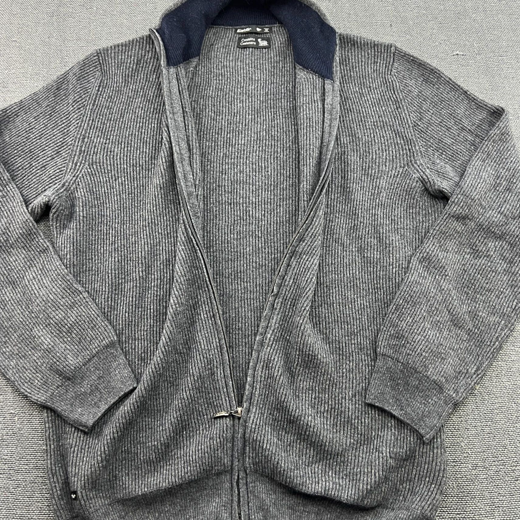 Vintage Eisbar Sweater Mens Size 50 Gray Full Zip Wool Cashmere Viscose Blend Gray Knit Shirt Mens Size 50 Gray Full Zip Wool Cashmere Viscose Knit Size US L / EU 52-54 / 3 - 5 Thumbnail