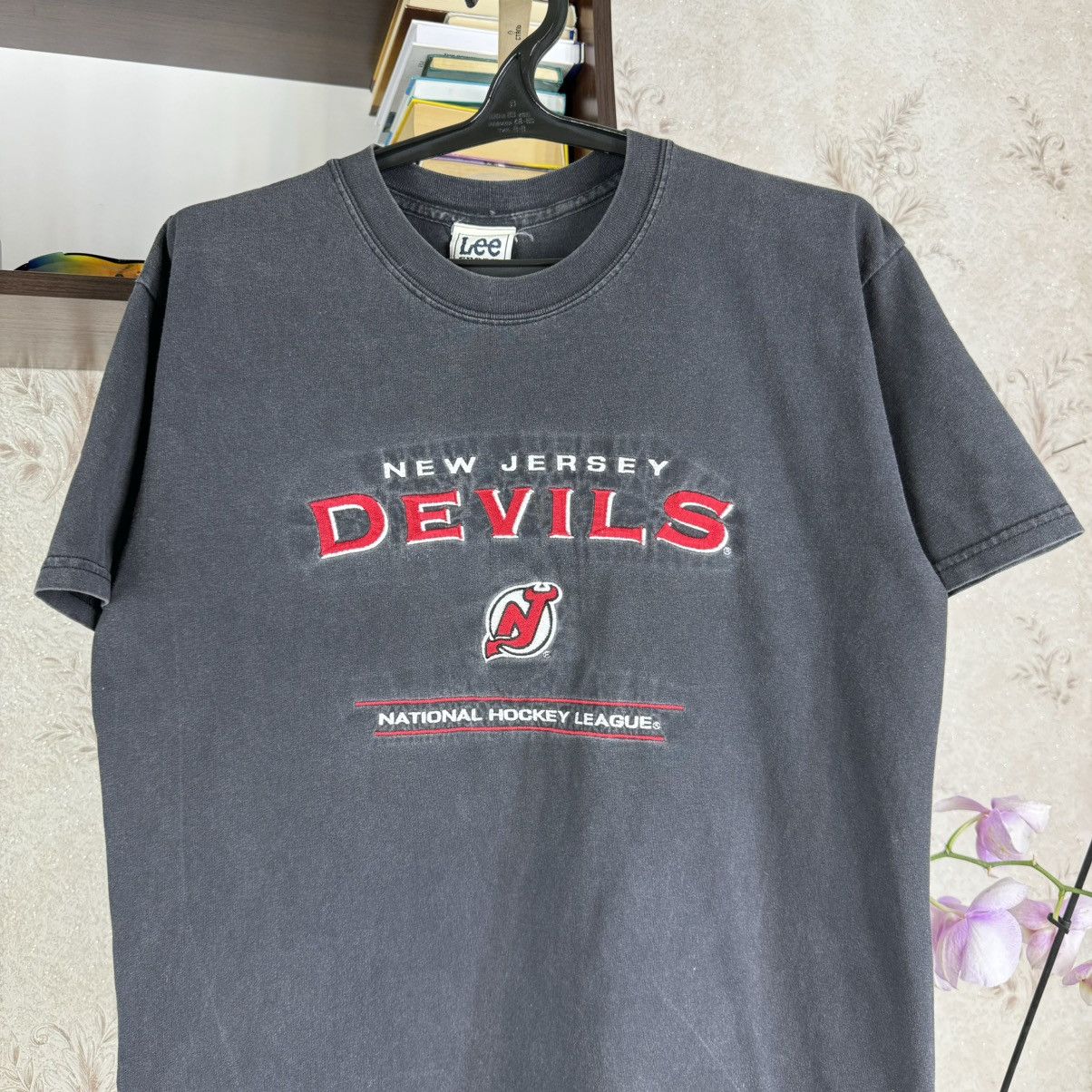 Lee × NHL × Vintage New Jersey Devils T shirt 90s Lee Sport NHL Hockey L Black Size US L / EU 52-54 / 3 - 6 Thumbnail