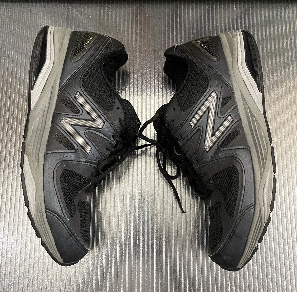 New Balance New Balance Men's 1540v2 Black/Silver 11 EE Made in USA VGC Size US 11 / EU 44 - 4 Thumbnail