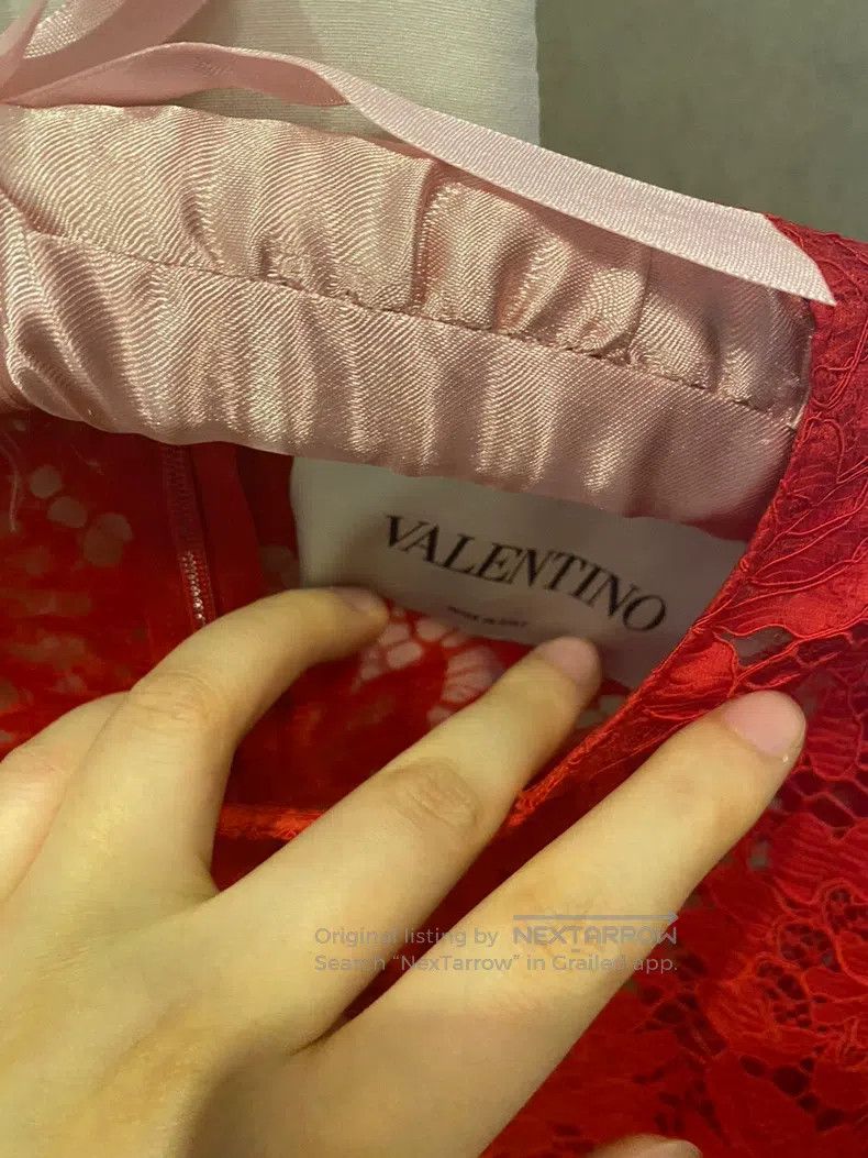 Valentino Valentino Big red lace dress Size S / US 4 / IT 40 - 4 Thumbnail