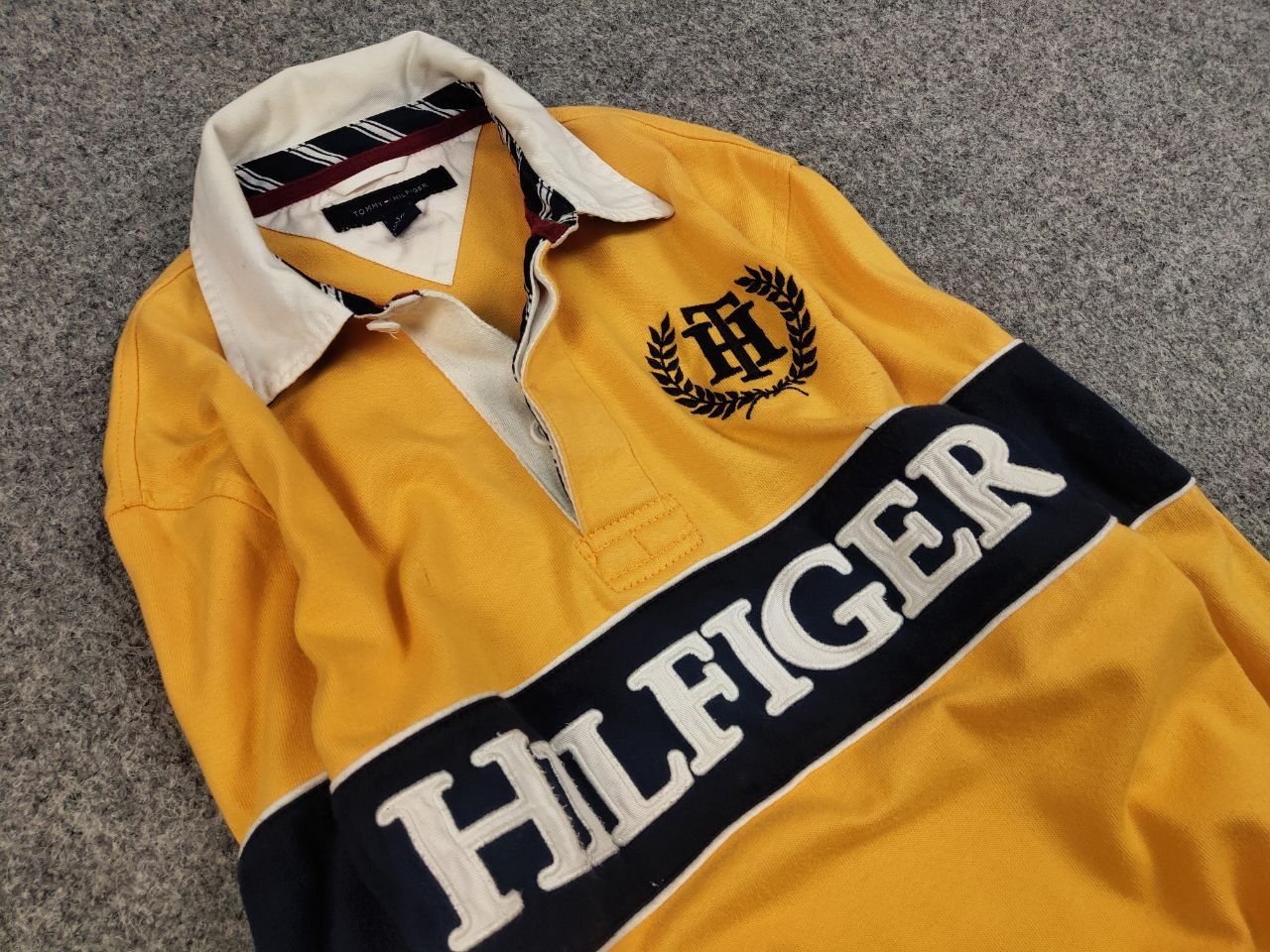 Tommy Hilfiger Vintage Tommy Hilfiger embroidered Yellow Rugby Long Sleeve Size US S / EU 44-46 / 1 - 12 Thumbnail
